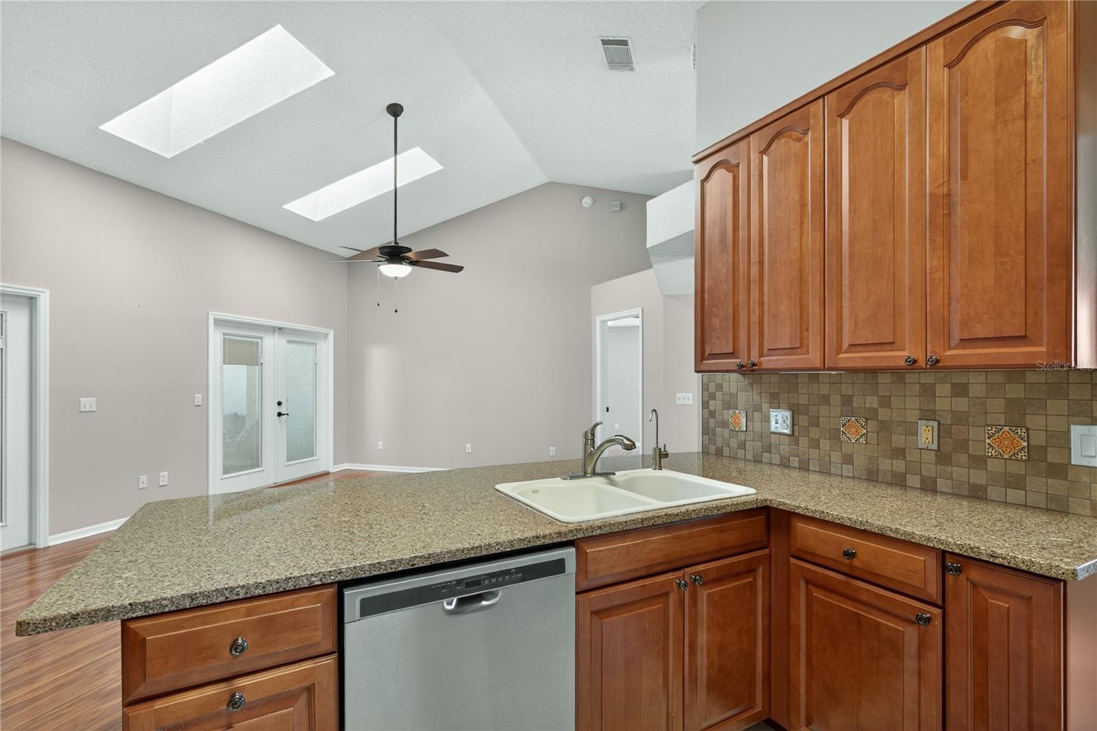 Image 11 of 42 For 112 Madrona  