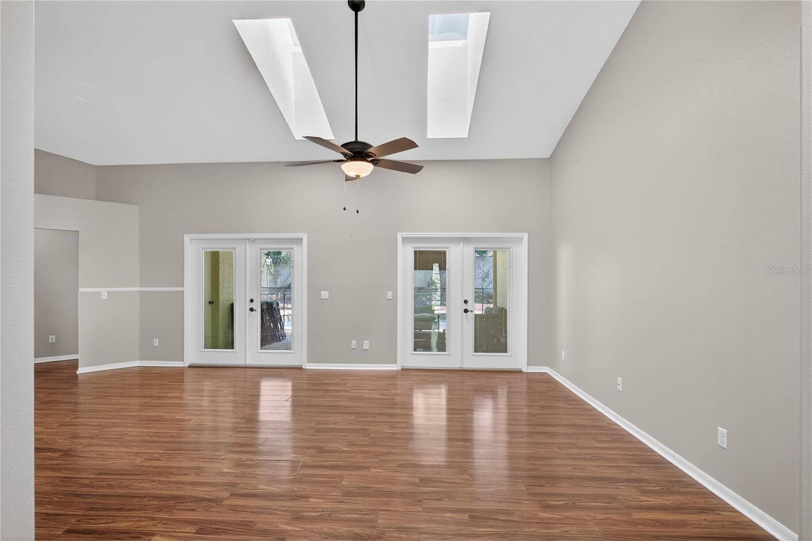 Image 16 of 42 For 112 Madrona  