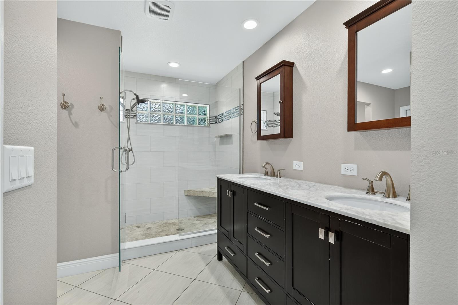 Image 20 of 42 For 112 Madrona  