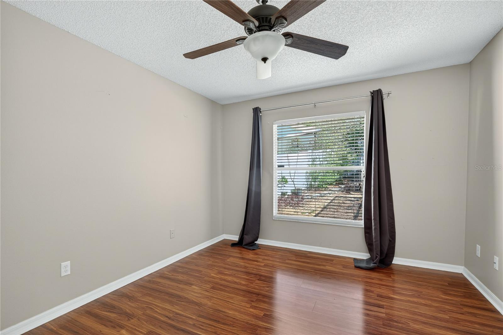 Image 22 of 42 For 112 Madrona  