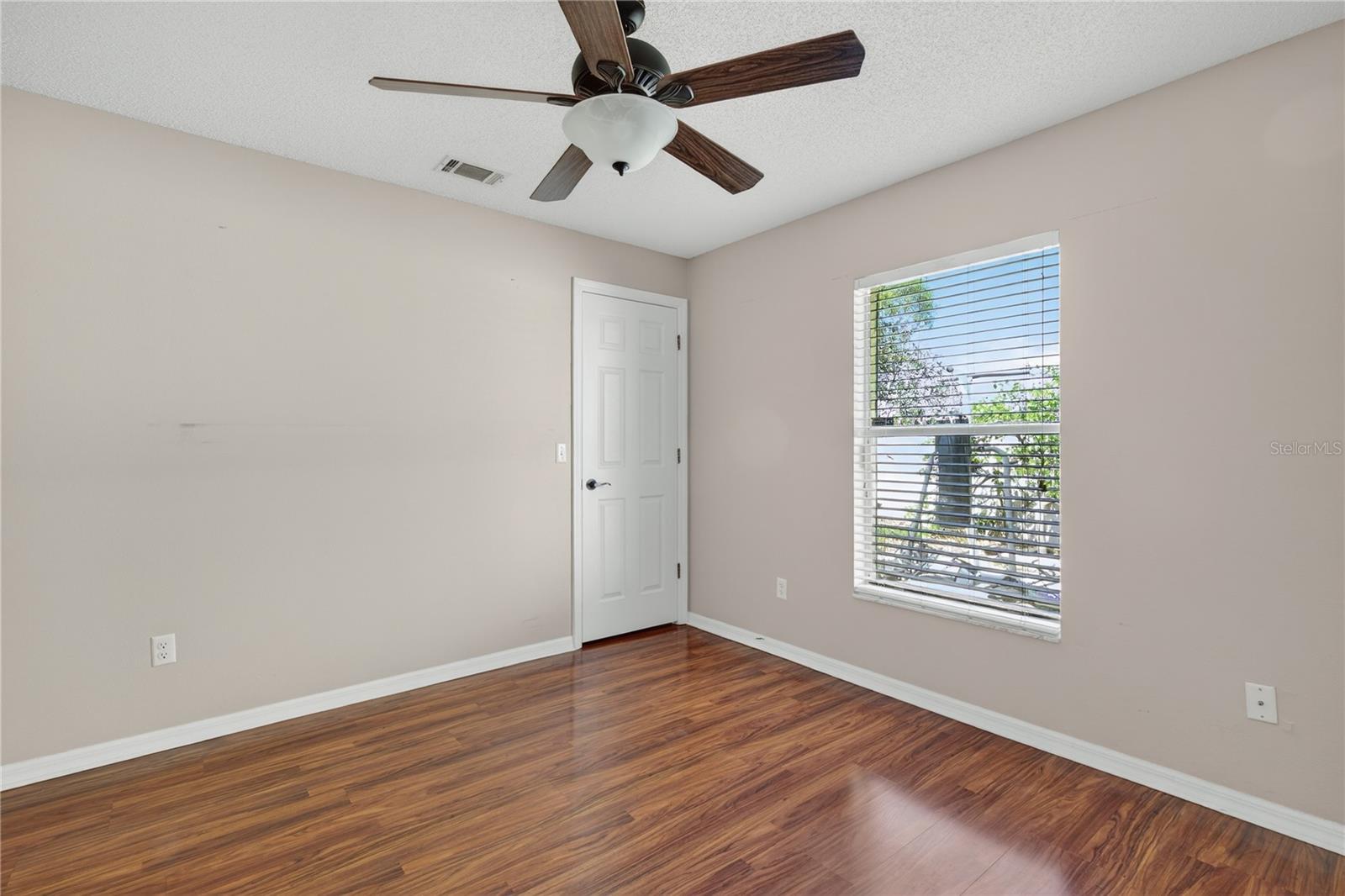 Image 25 of 42 For 112 Madrona  