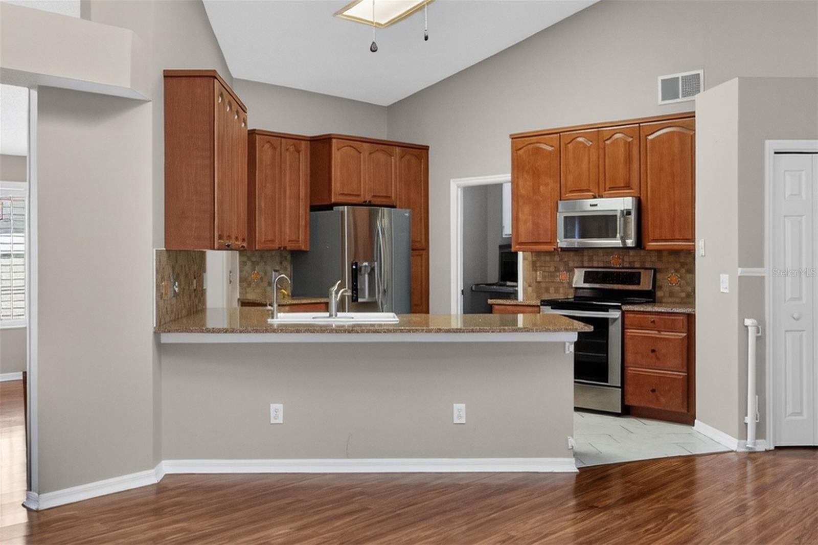 Image 9 of 42 For 112 Madrona  