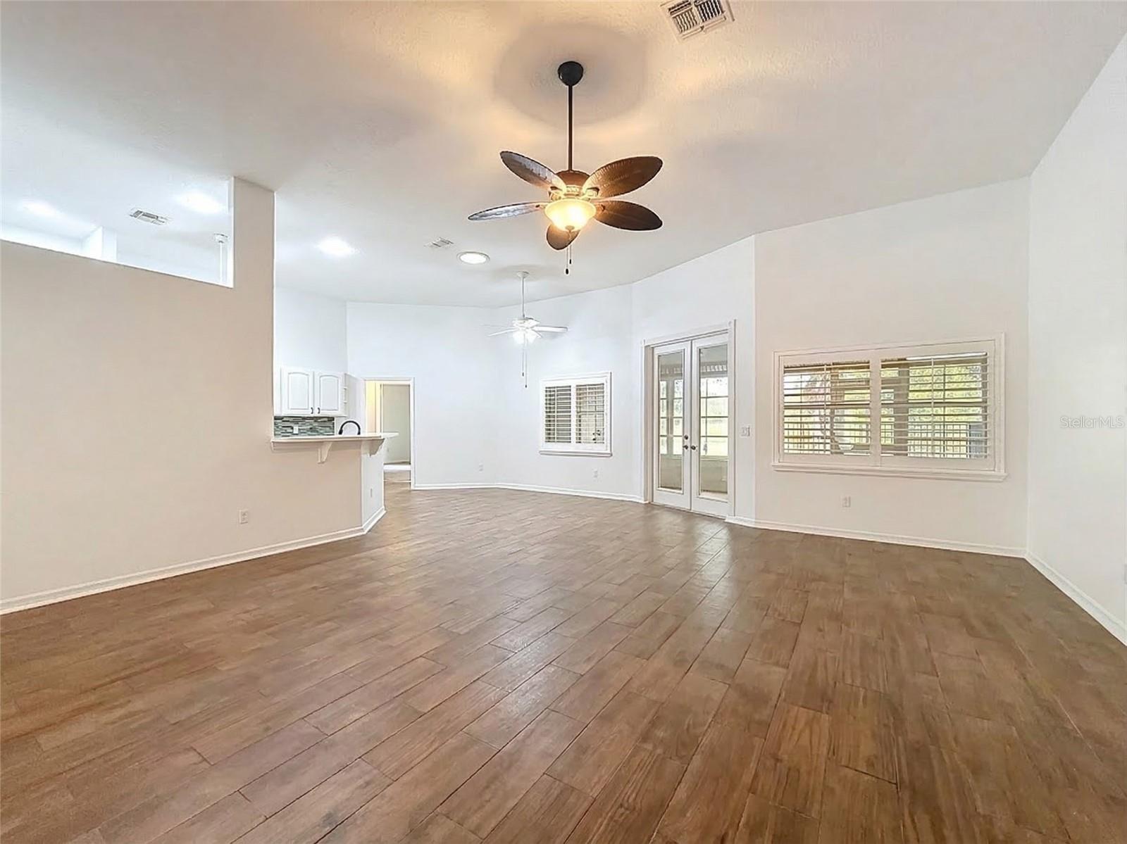 Image 6 of 47 For 507 Dowling Circle