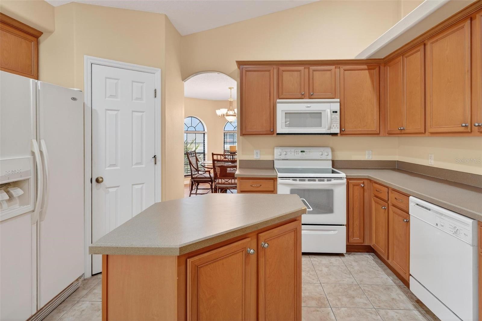 Image 11 of 60 For 1010 Vindale Road