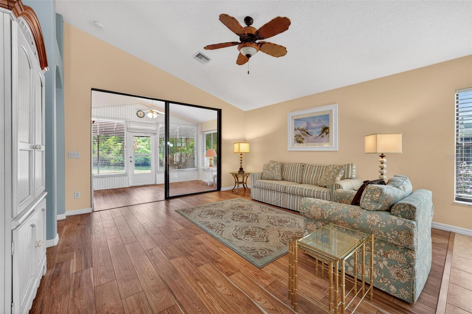 Image 17 of 60 For 1010 Vindale Road