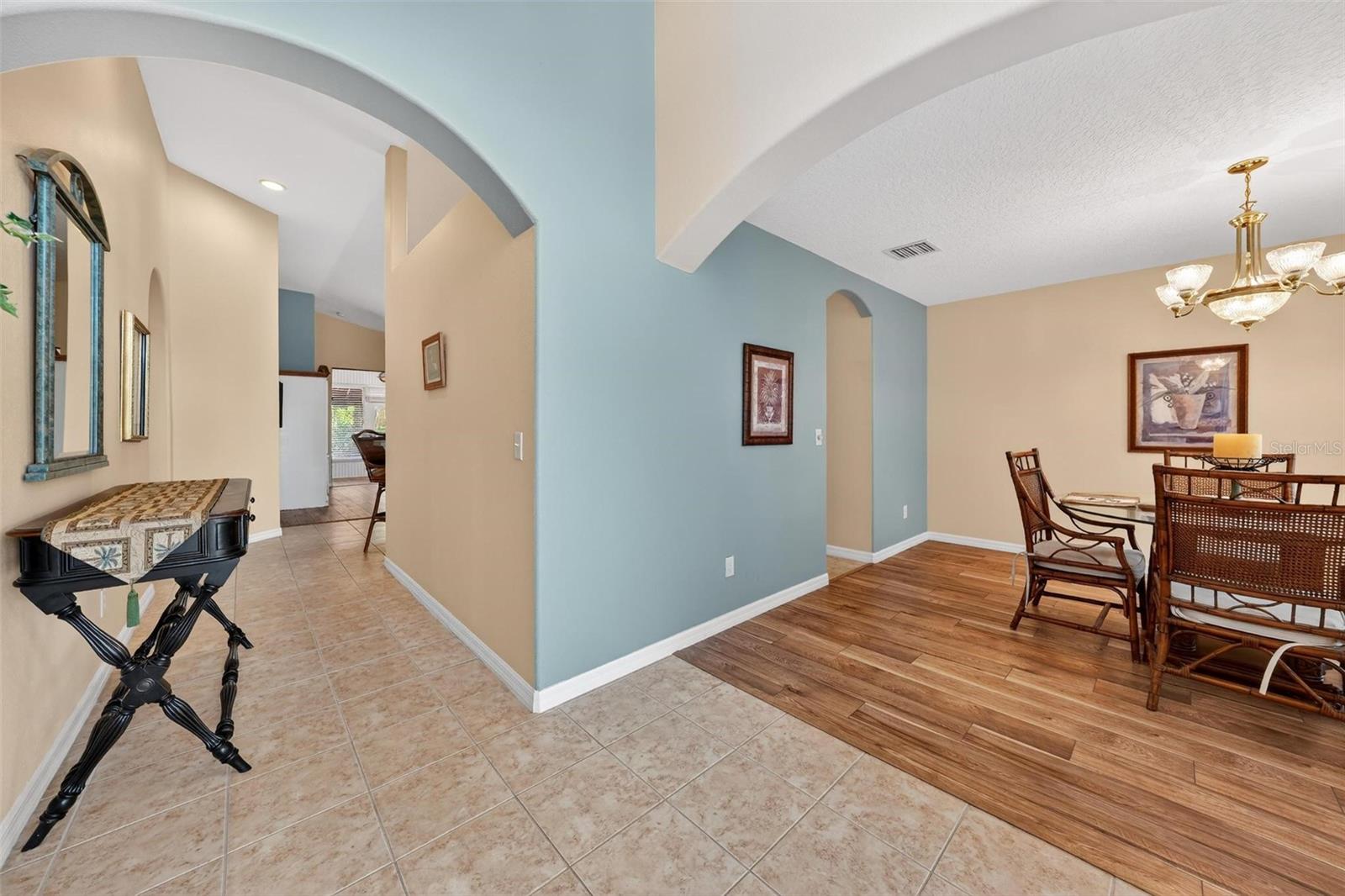 Image 8 of 60 For 1010 Vindale Road