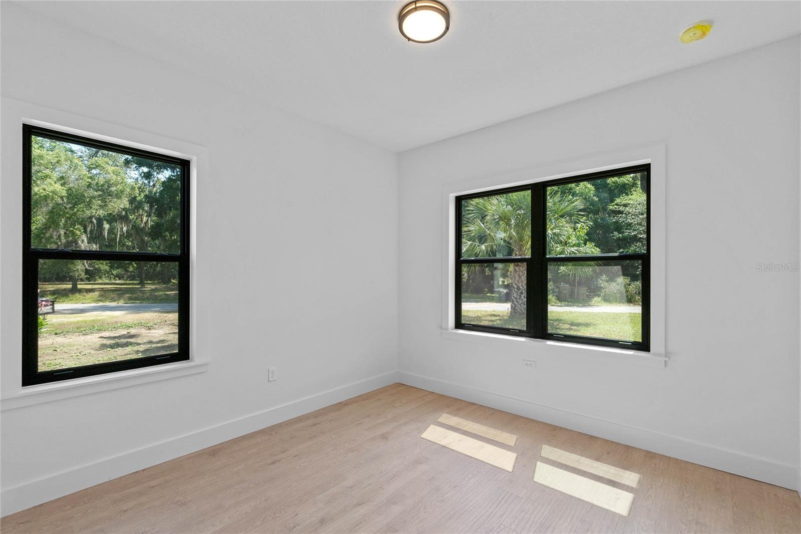 Image 21 of 46 For 16623 Oklahoma Street