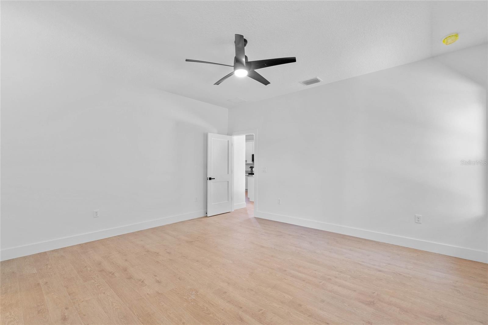 Image 30 of 46 For 16623 Oklahoma Street