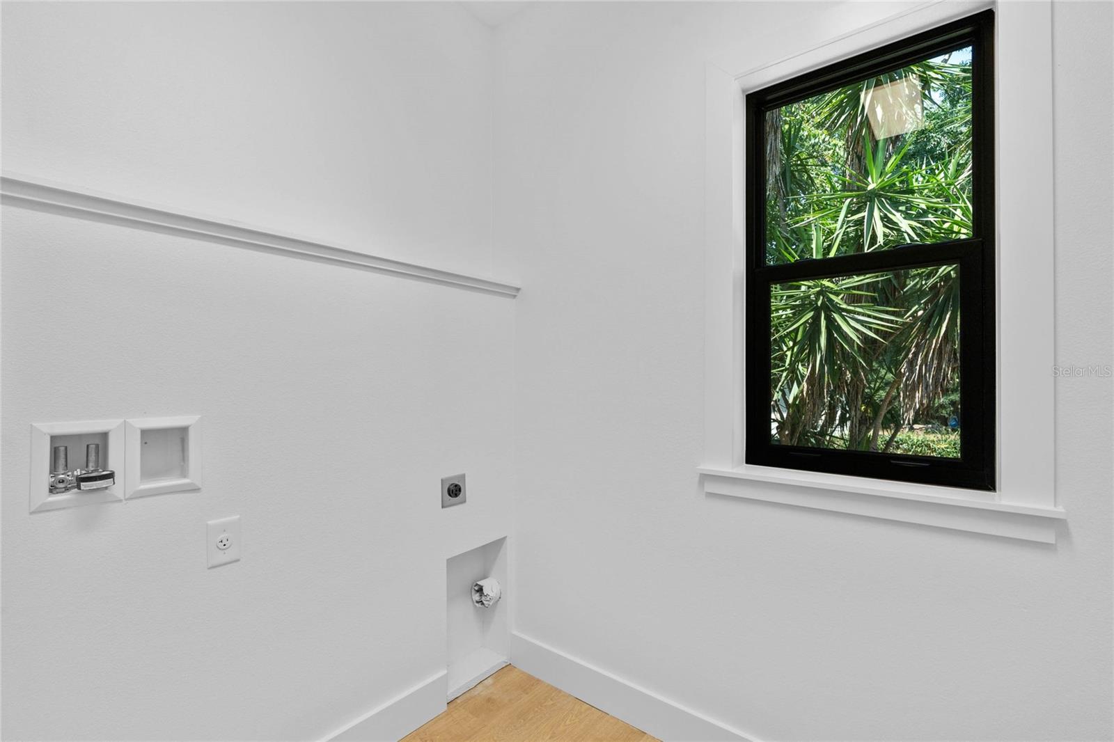 Image 34 of 46 For 16623 Oklahoma Street