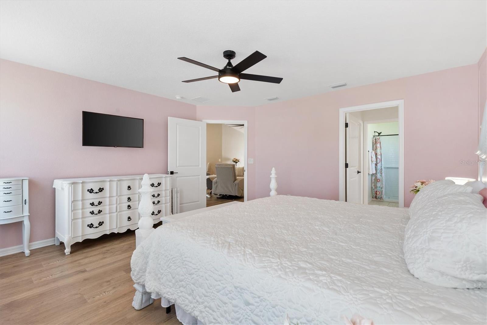 Image 15 of 36 For 7427 Munday Lane