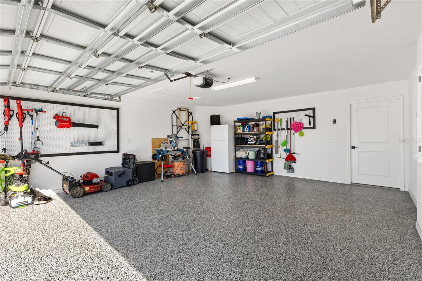 Image 27 of 36 For 7427 Munday Lane