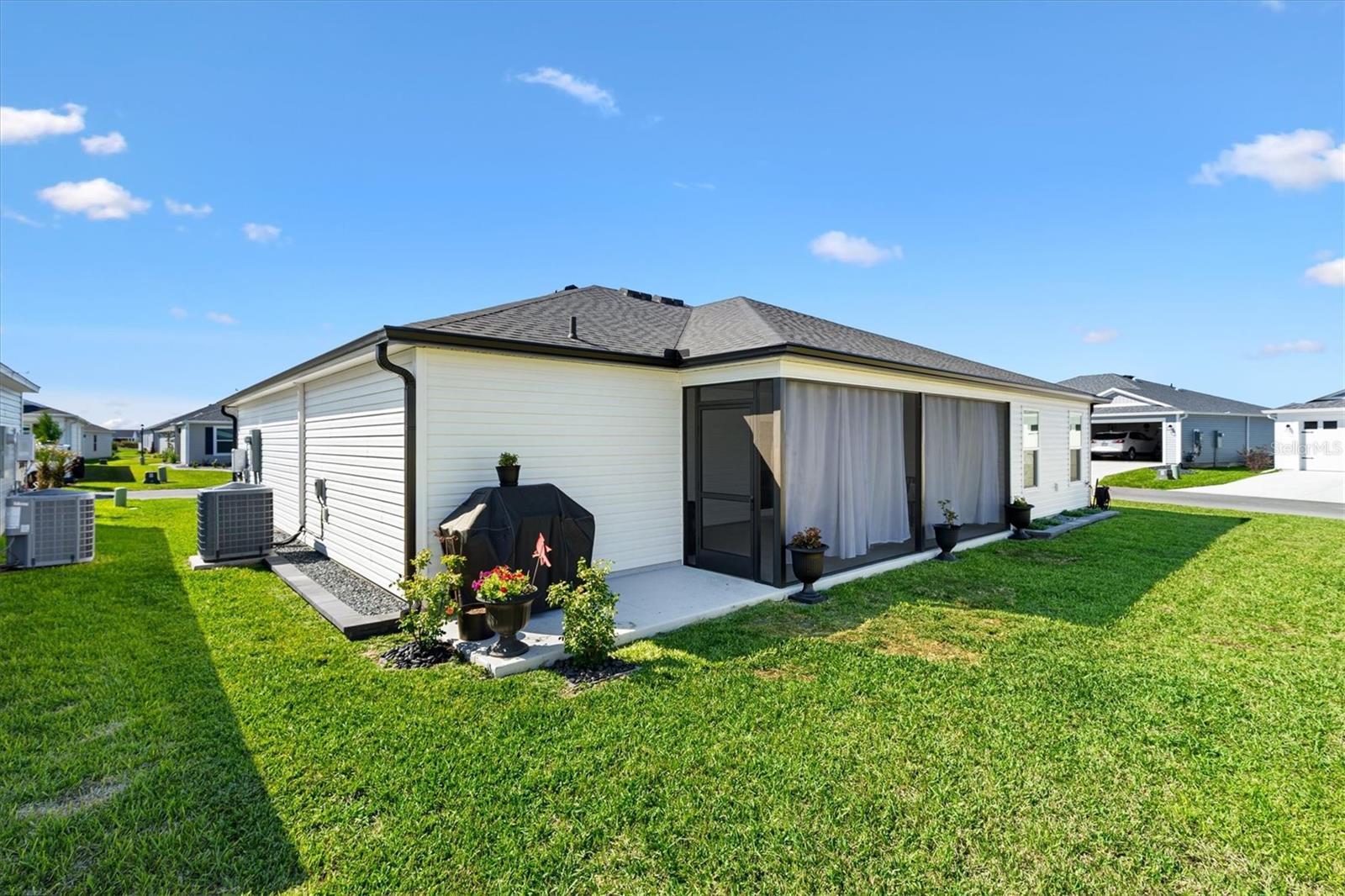 Image 28 of 36 For 7427 Munday Lane