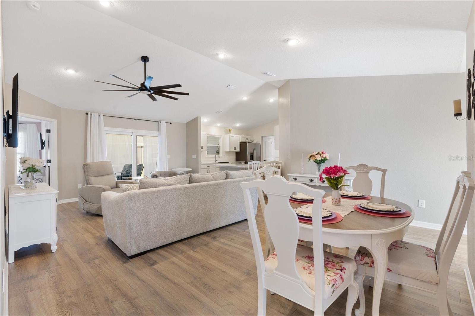 Image 5 of 36 For 7427 Munday Lane