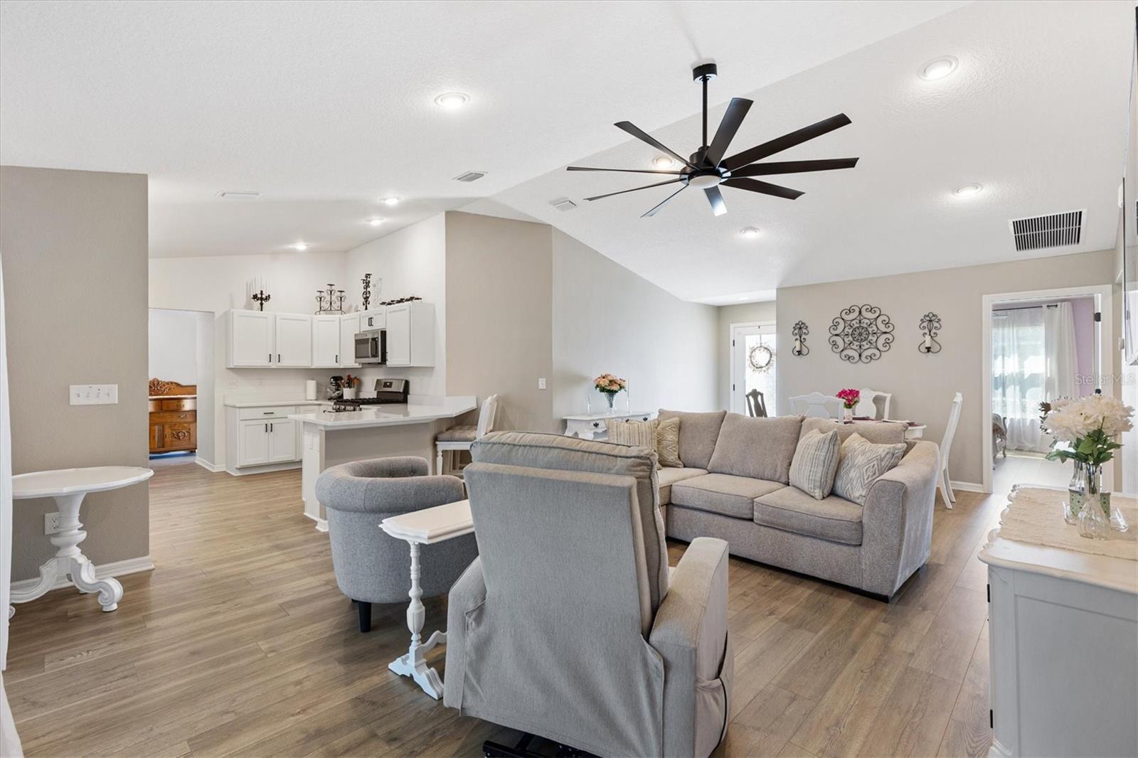 Image 9 of 36 For 7427 Munday Lane