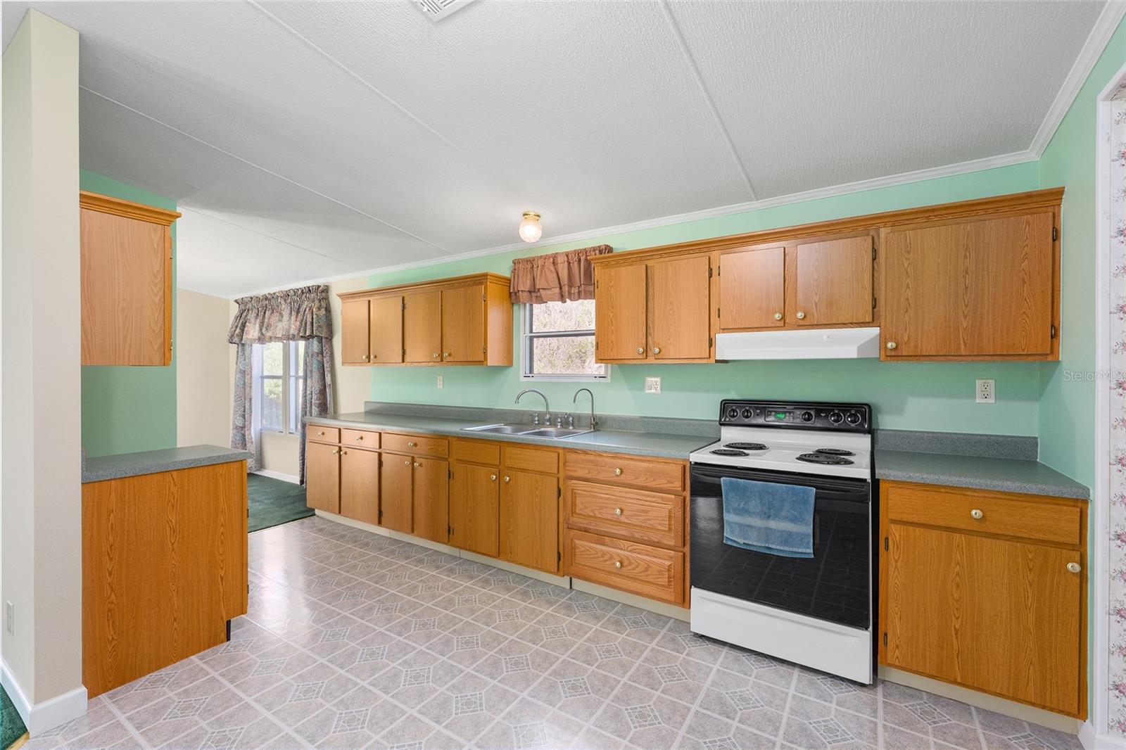 Image 10 of 39 For 38805 Emeralda Island Road