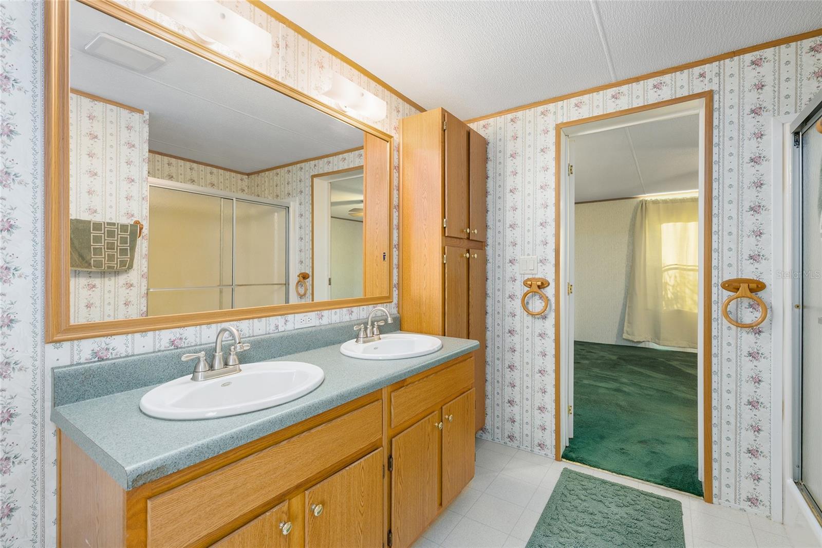 Image 24 of 39 For 38805 Emeralda Island Road