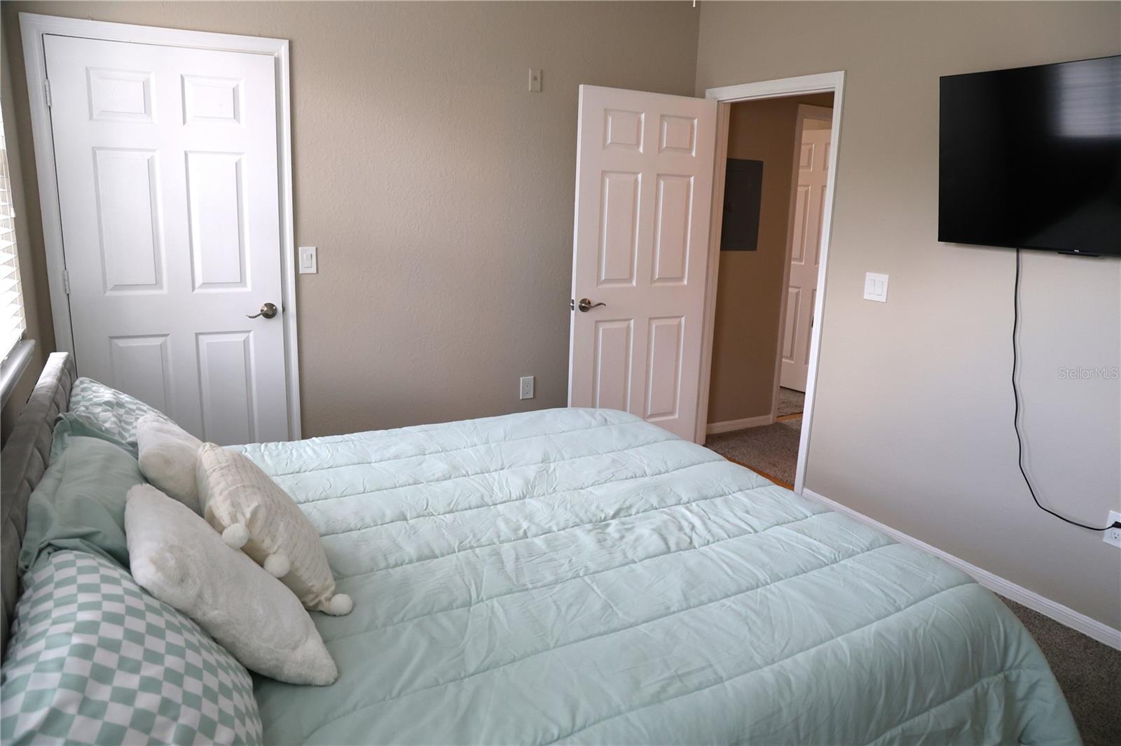 Image 32 of 47 For 3344 Corona Village Way 102