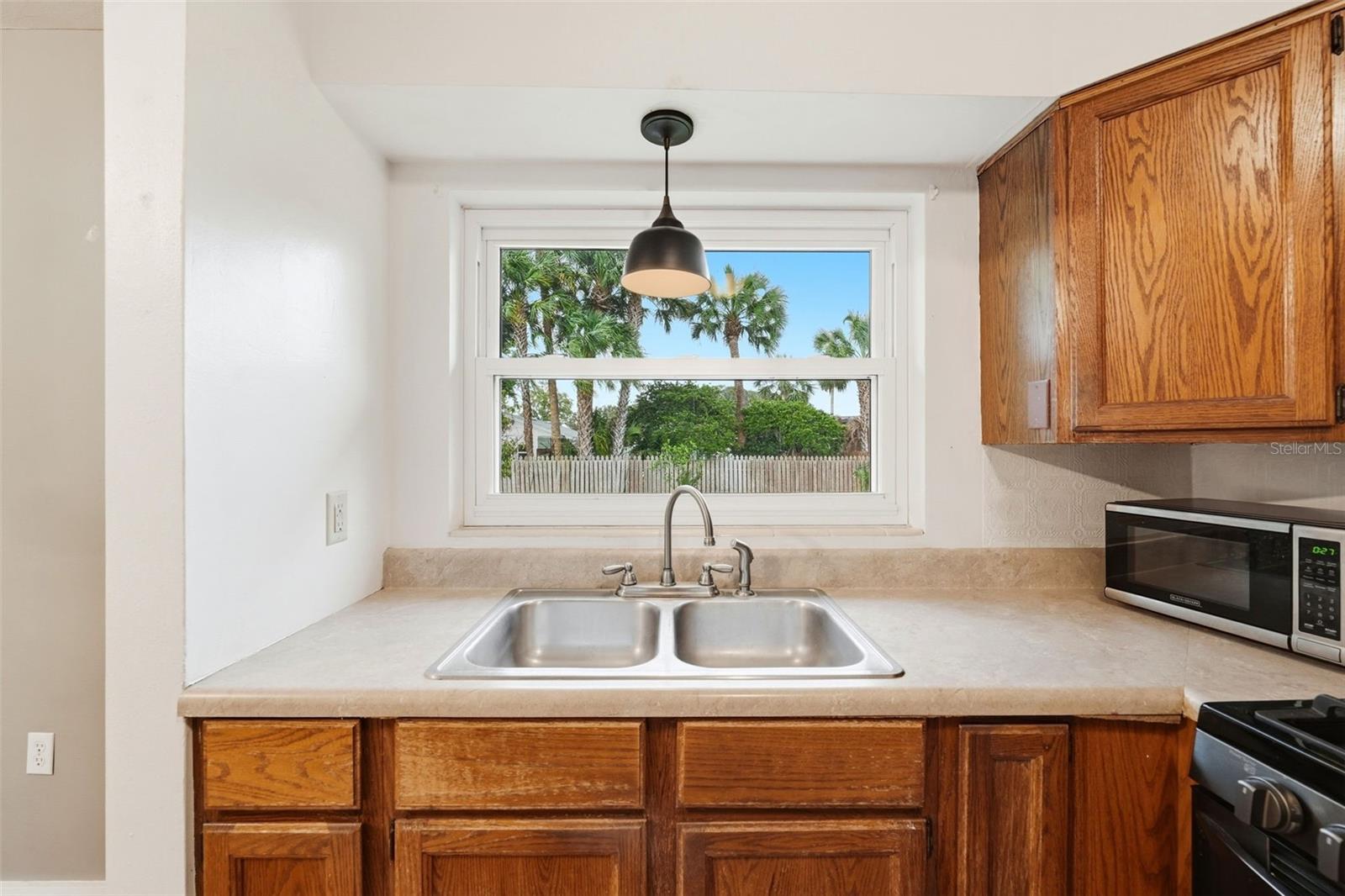 Image 8 of 72 For 1780 Morningside Drive