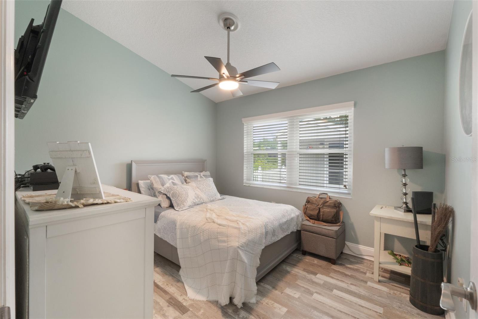 Image 21 of 29 For 12401 Blue Heron Way