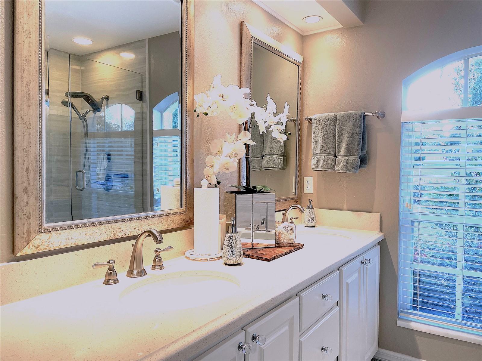 Image 28 of 45 For 2560 Highlands Vue Parkway