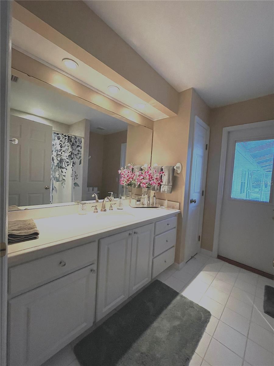 Image 34 of 45 For 2560 Highlands Vue Parkway