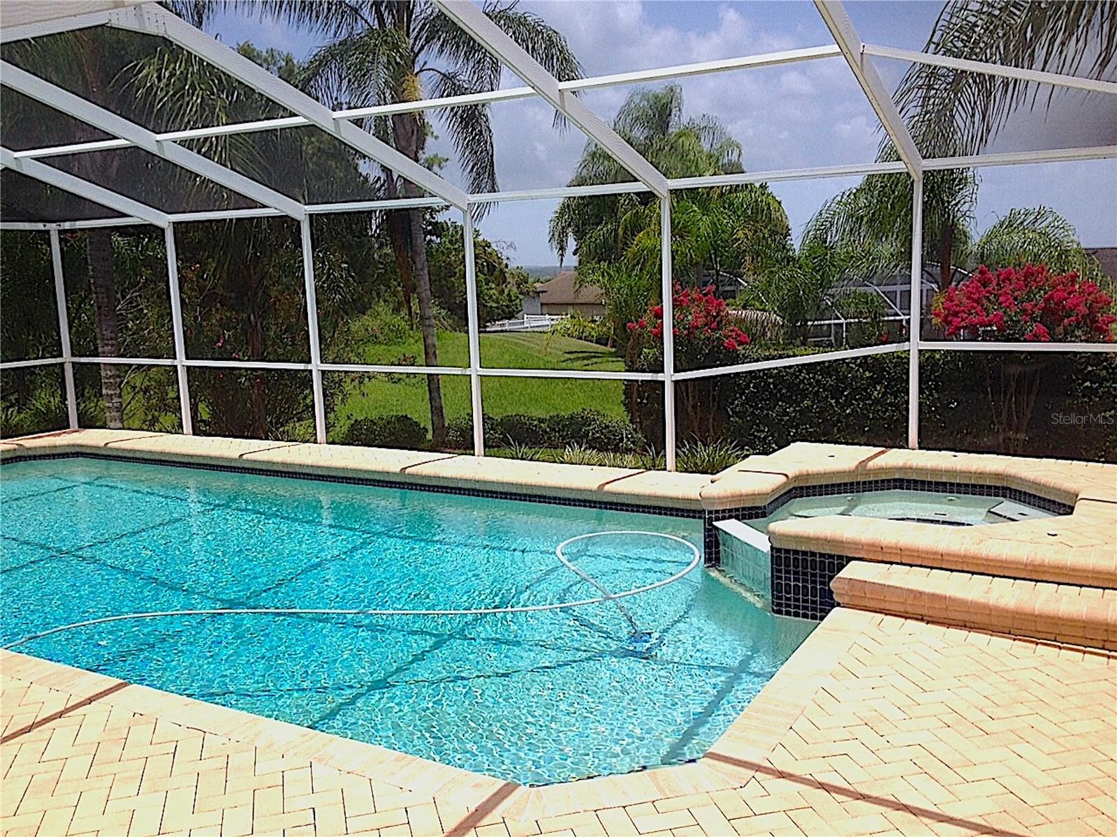 Image 5 of 45 For 2560 Highlands Vue Parkway