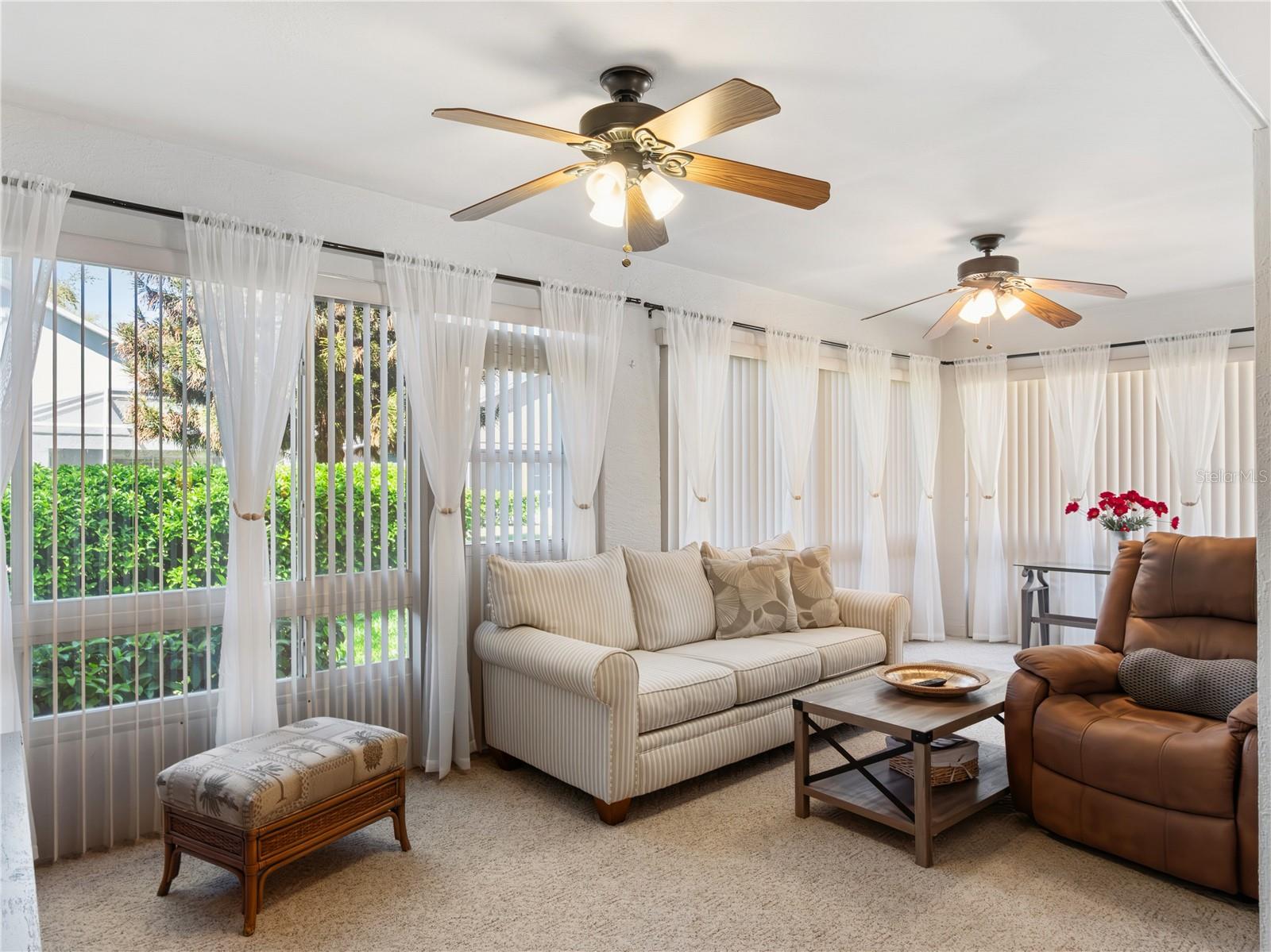 Listing photo id 12 for 3622 Eversholt Street