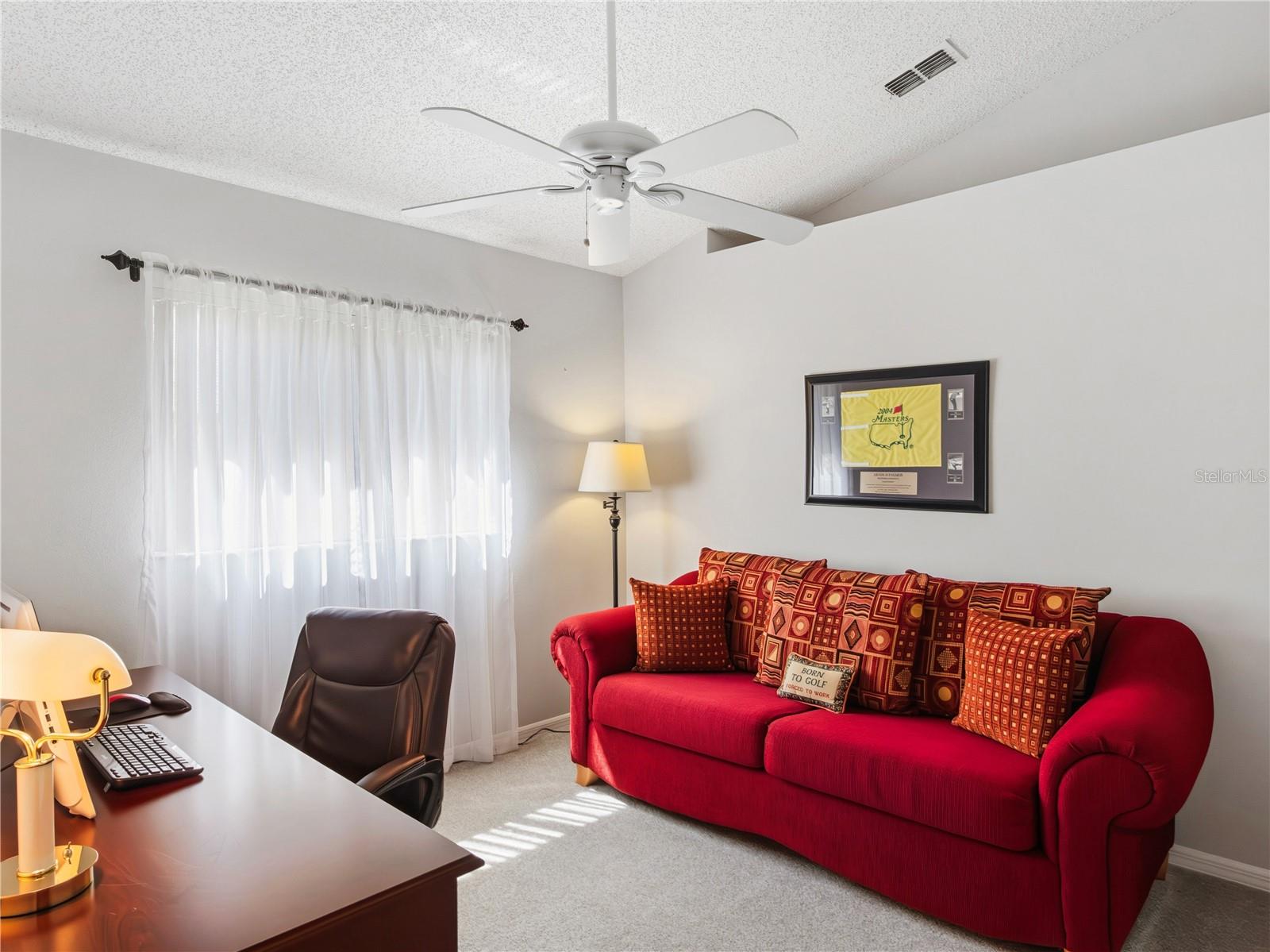 Listing photo id 13 for 3622 Eversholt Street