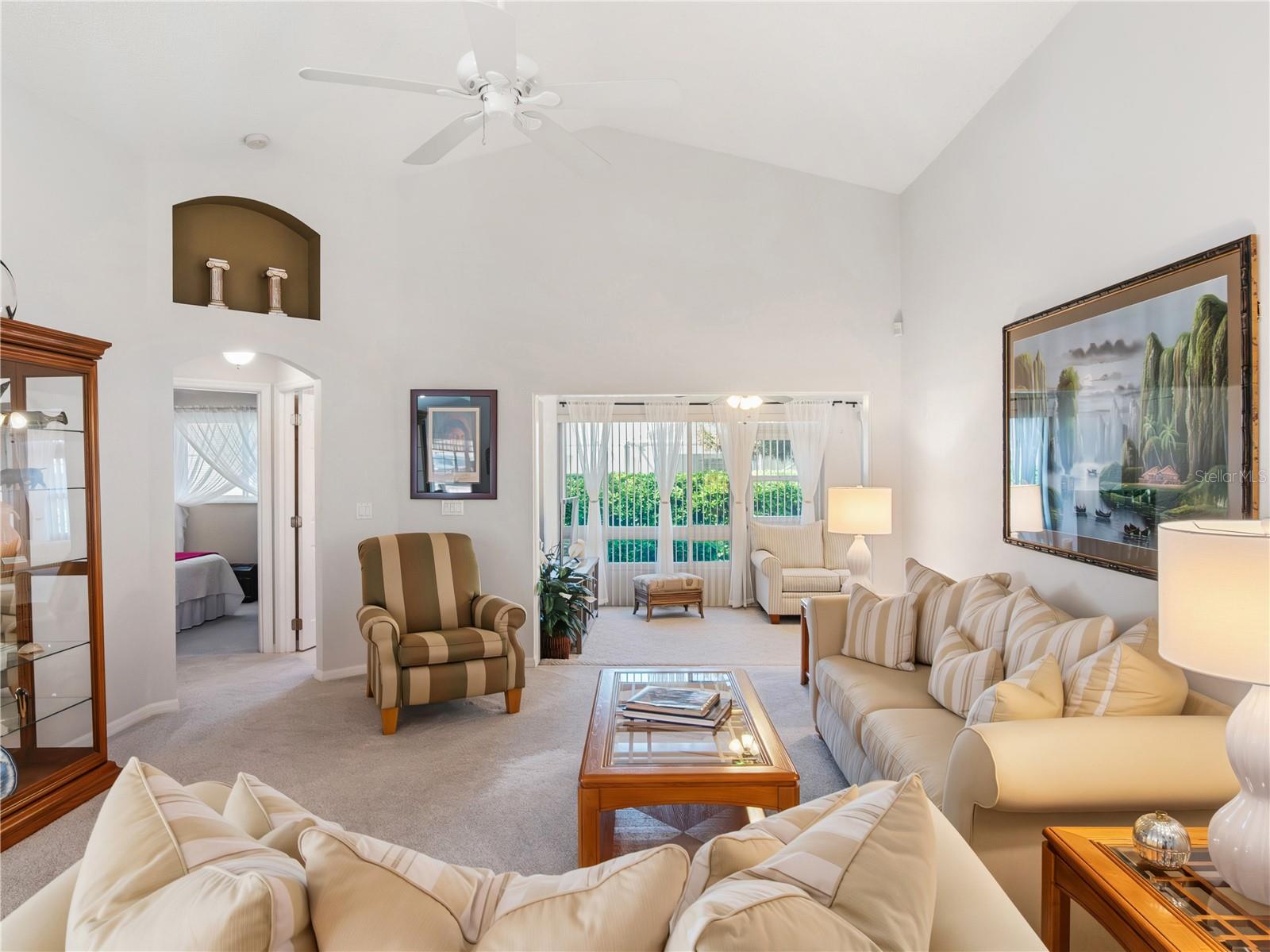 Listing photo id 2 for 3622 Eversholt Street