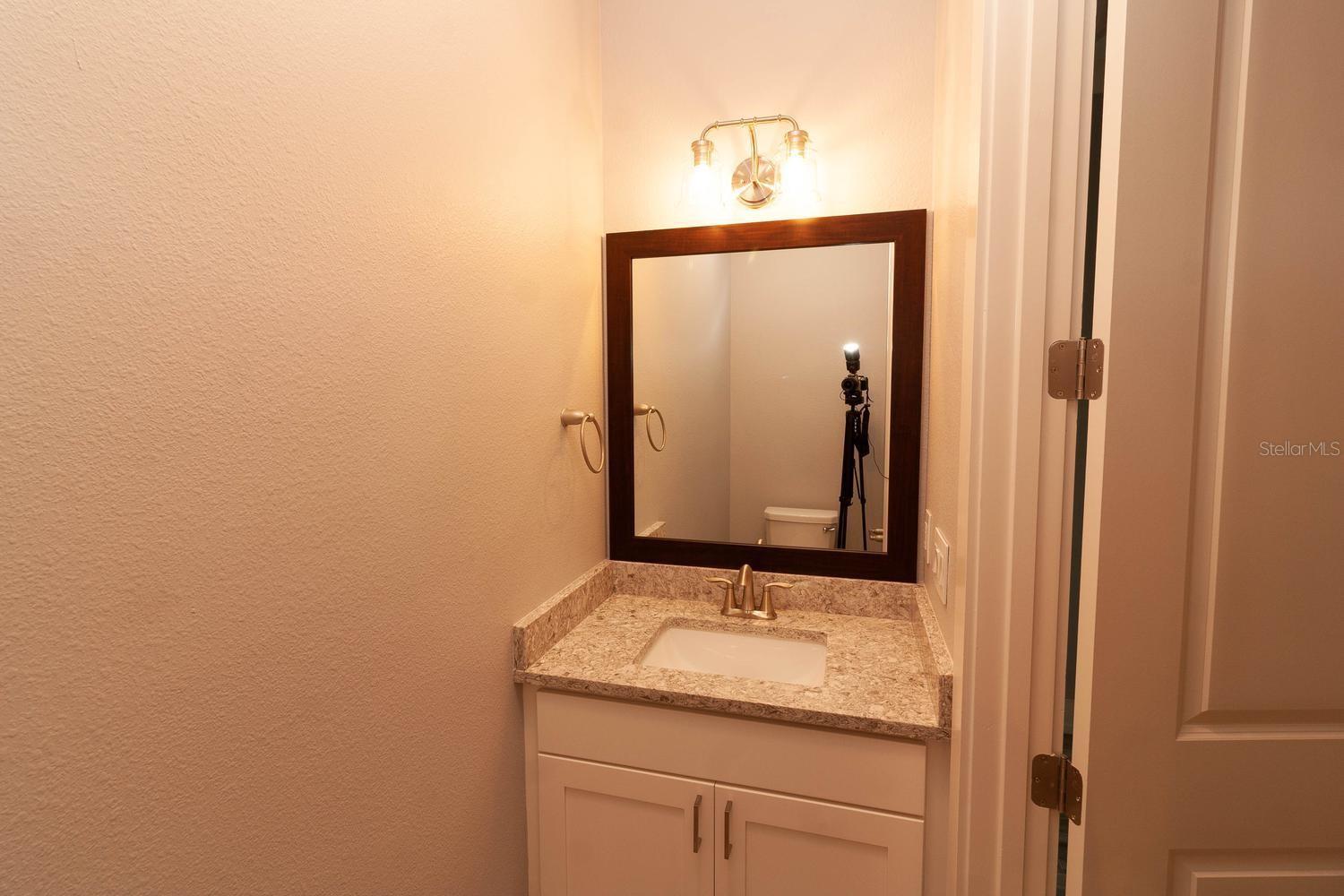 Image 28 of 42 For 17899 72nd Street Road