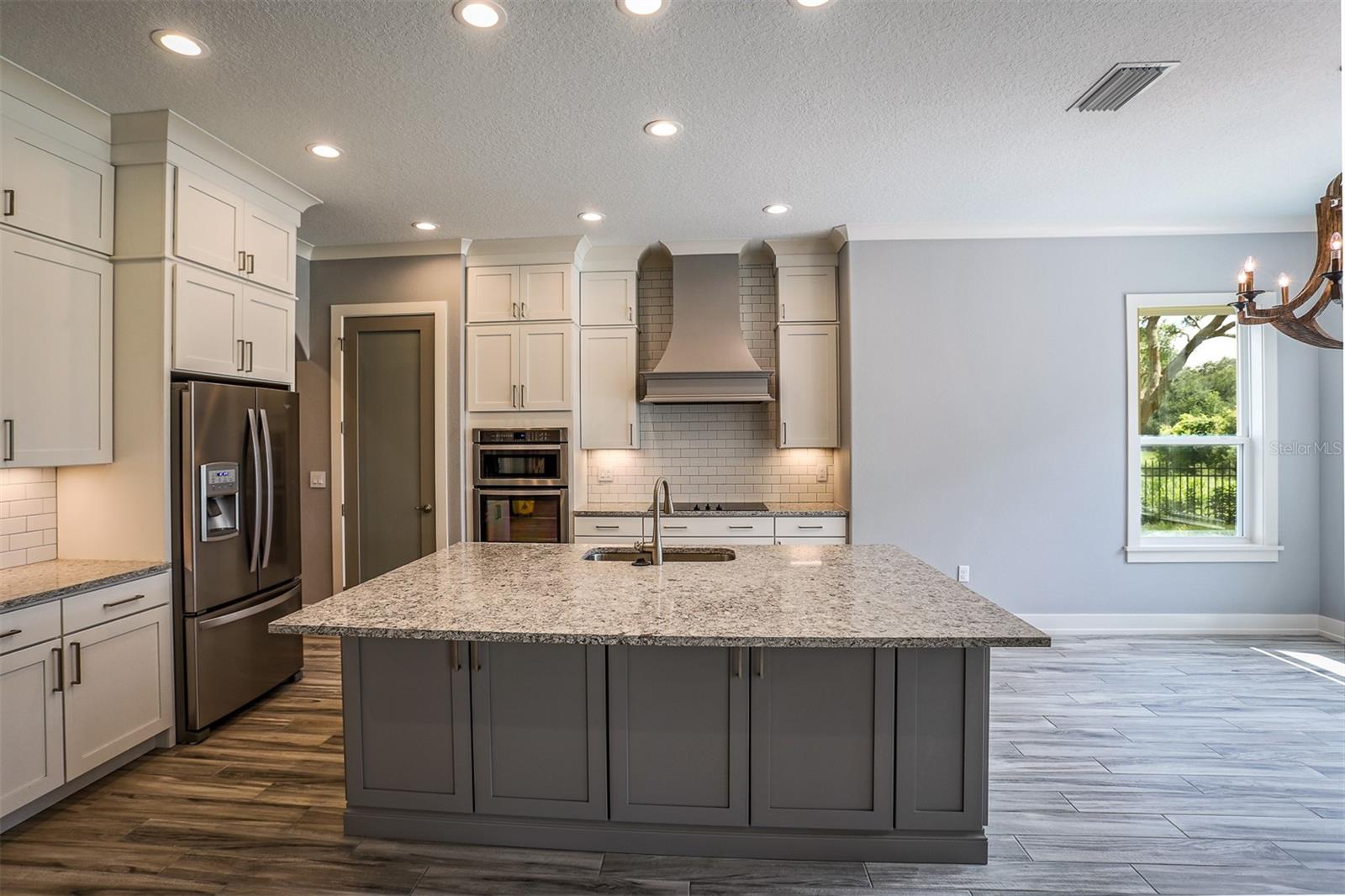 Image 8 of 42 For 17899 72nd Street Road