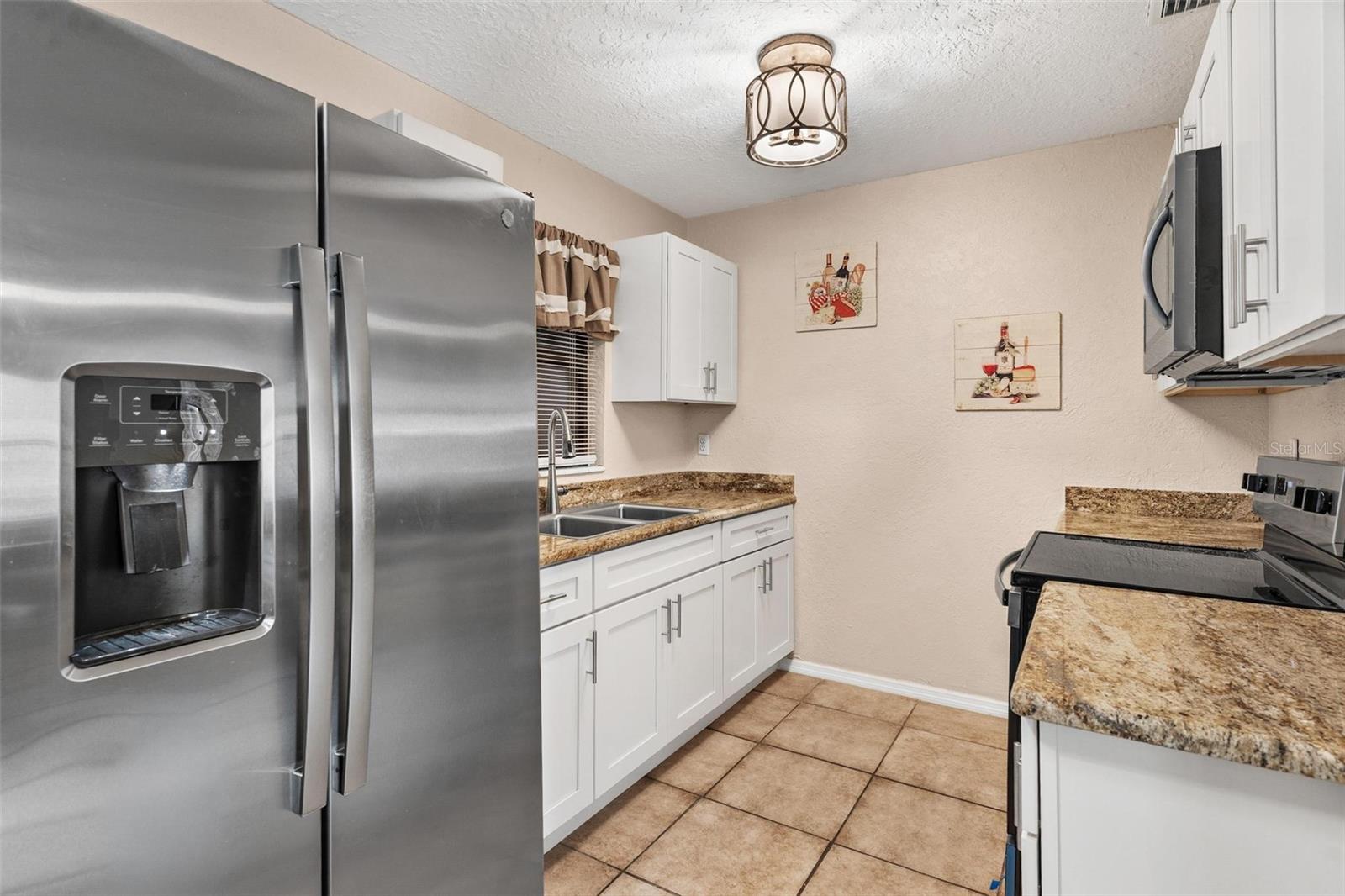 Image 15 of 34 For 501 Poinsettia Avenue