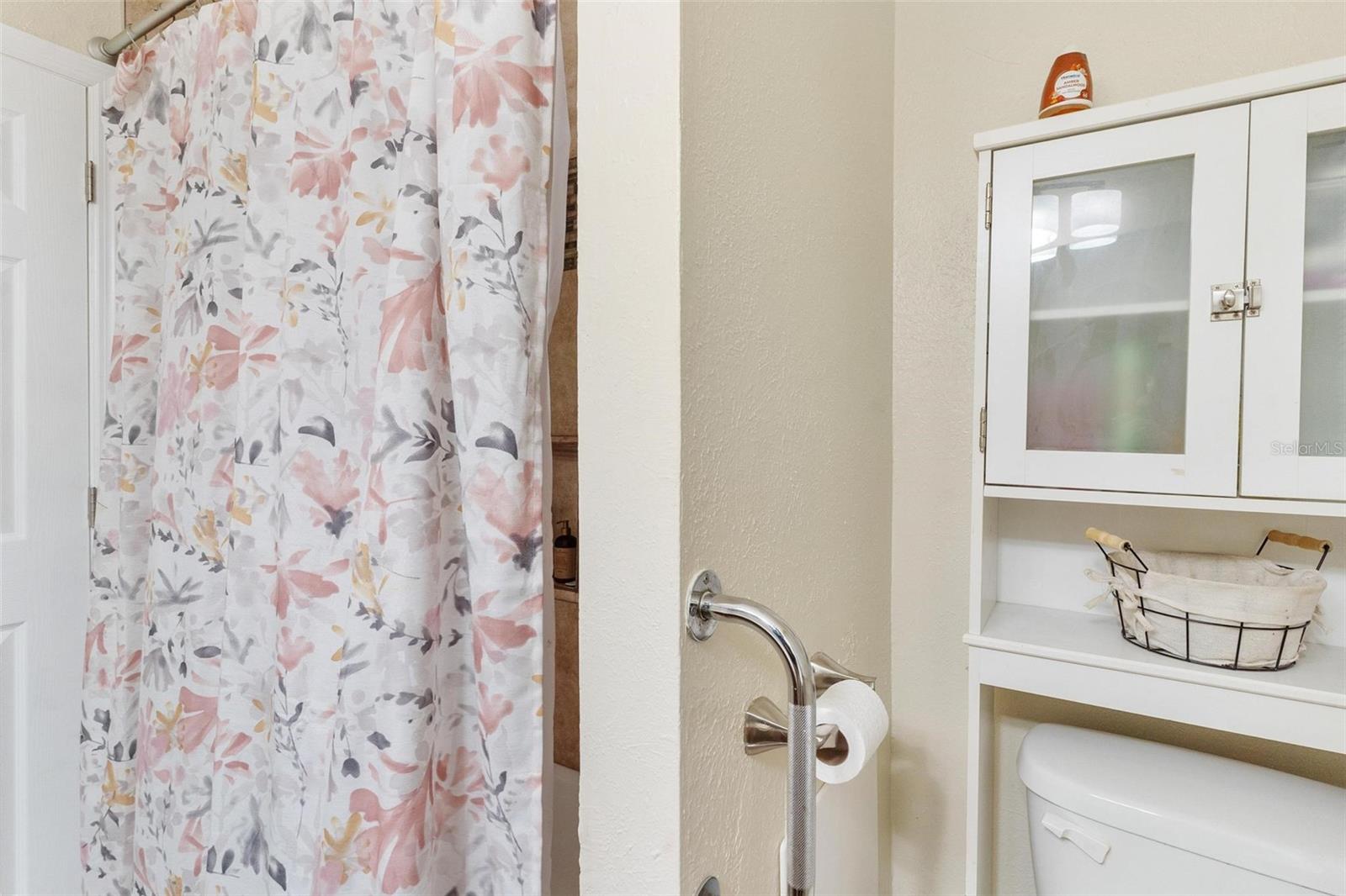 Image 23 of 34 For 501 Poinsettia Avenue