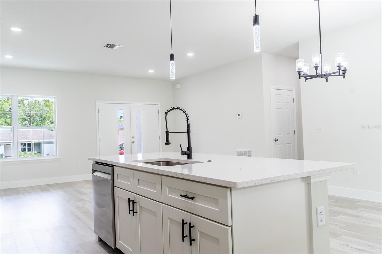 Image 11 of 37 For 7872 Keystone Drive