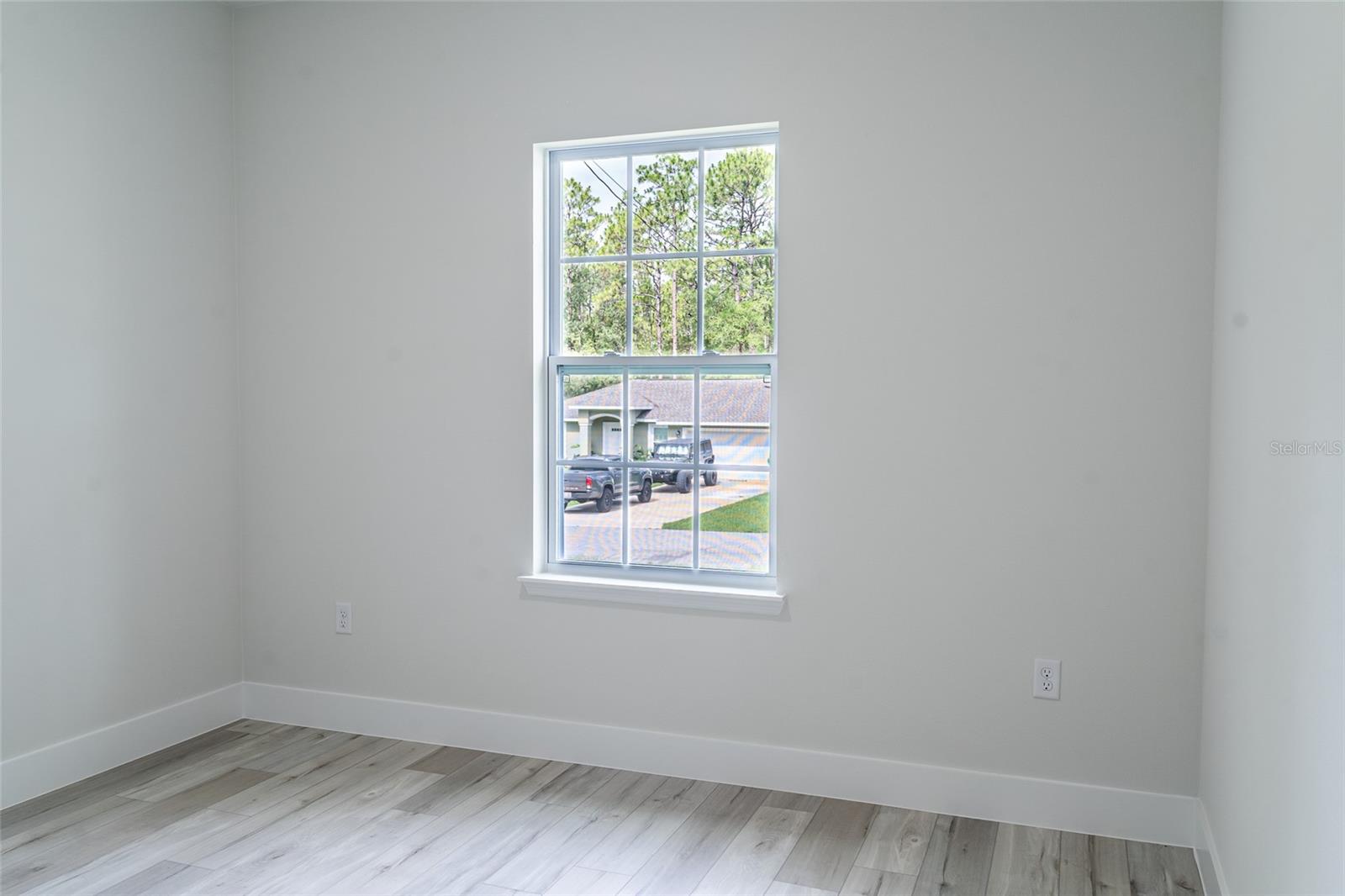 Image 13 of 37 For 7872 Keystone Drive