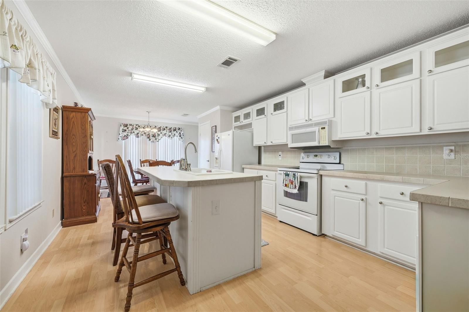 Image 14 of 39 For 11836 Sussex Hill Way