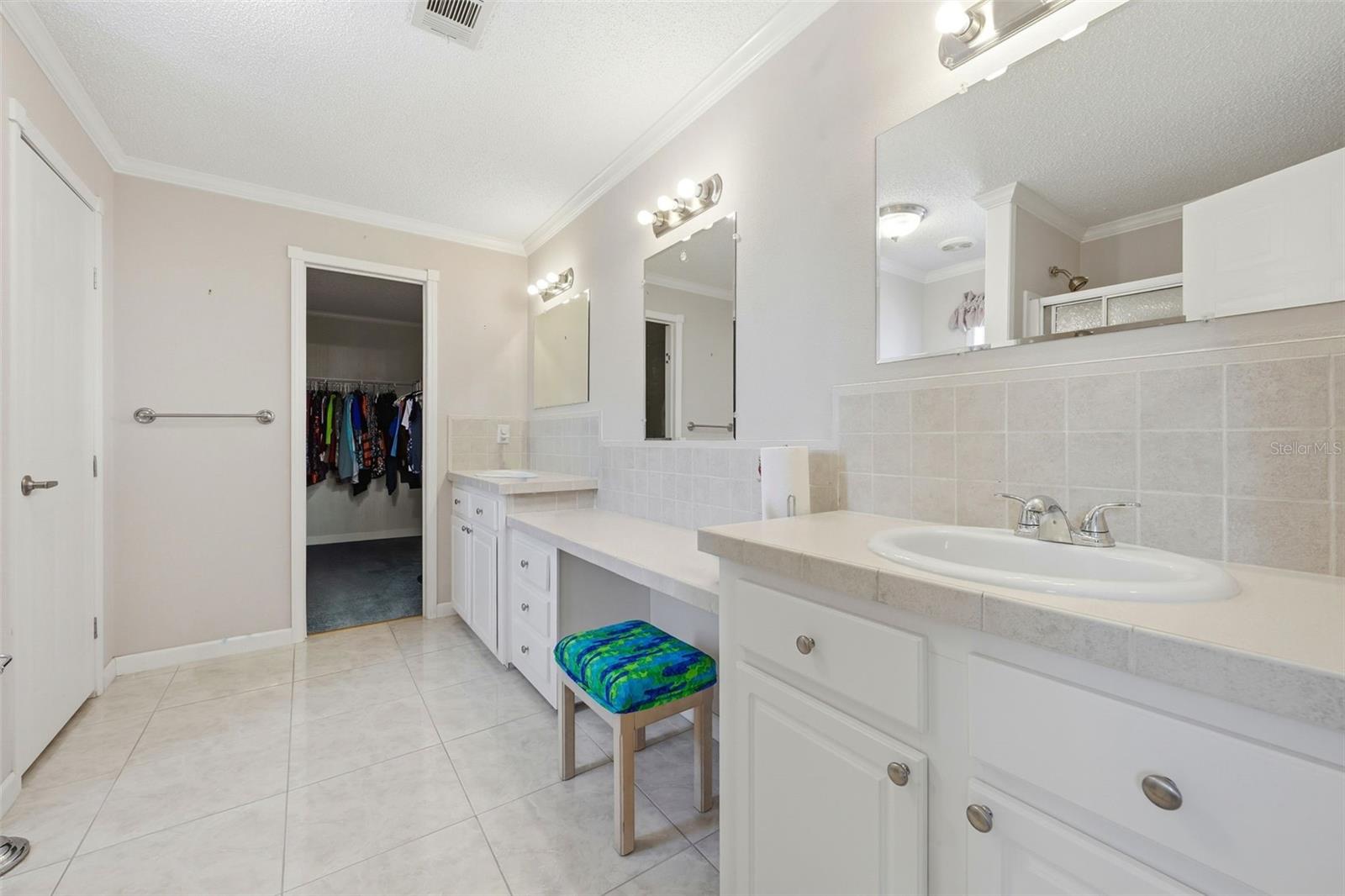 Image 20 of 39 For 11836 Sussex Hill Way