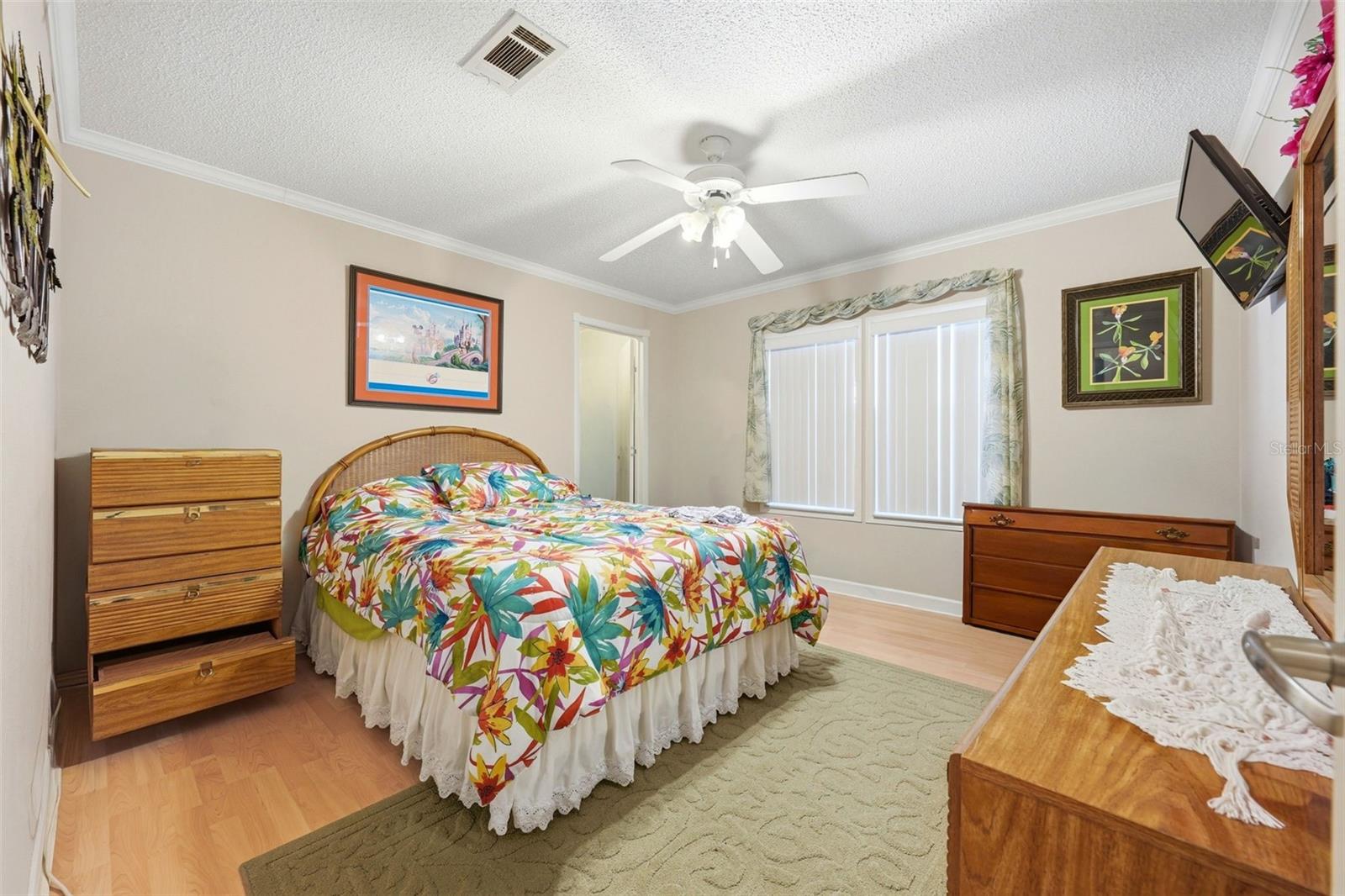 Image 25 of 39 For 11836 Sussex Hill Way