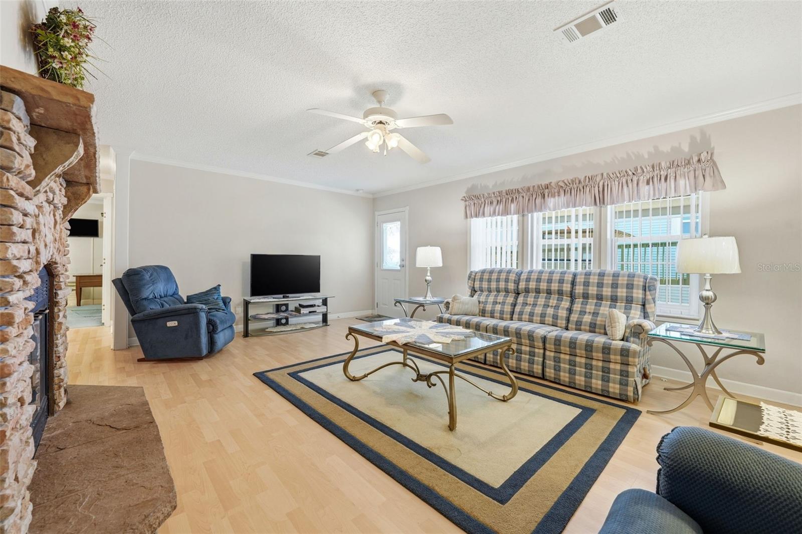 Image 6 of 39 For 11836 Sussex Hill Way