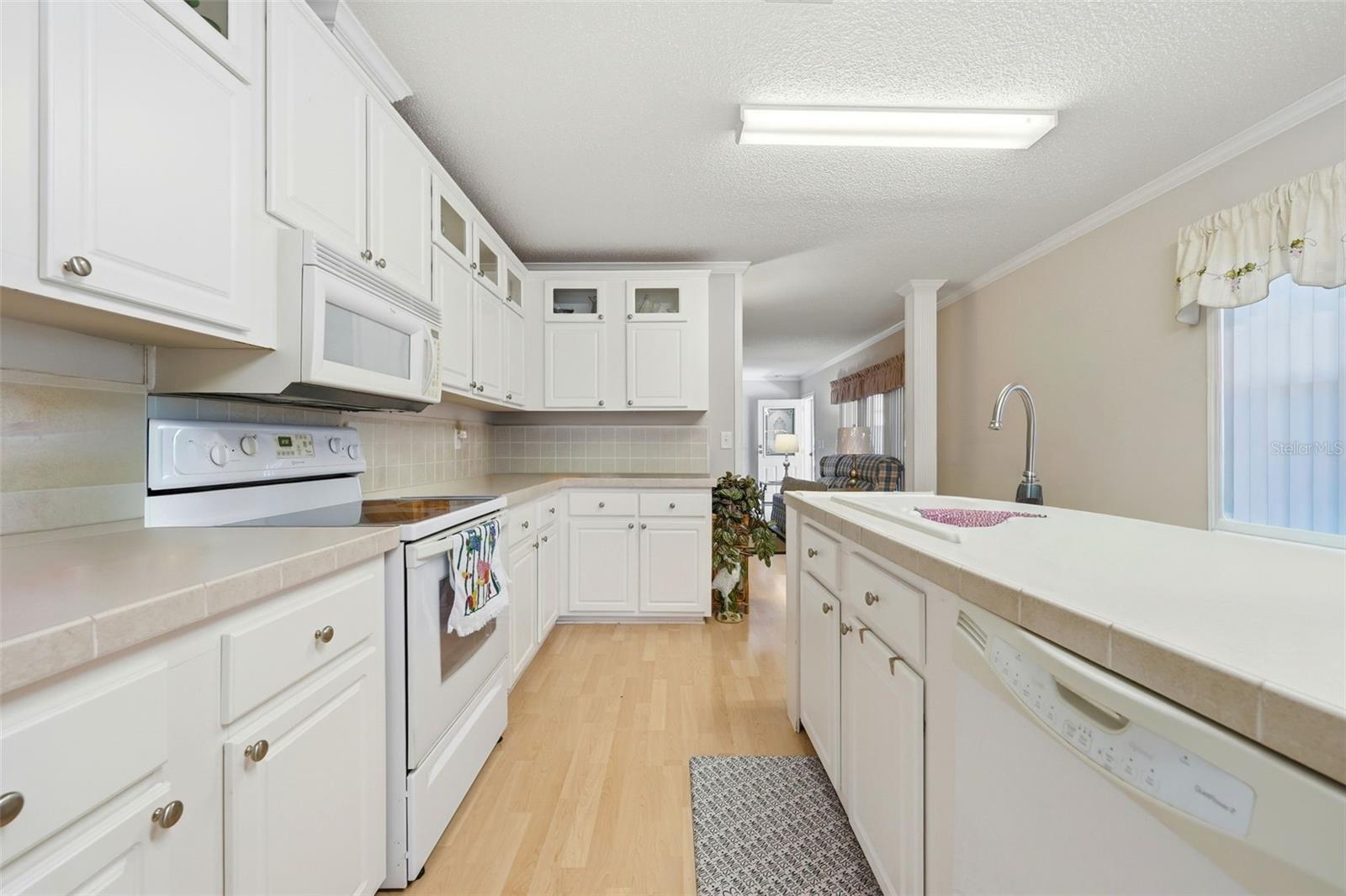 Image 9 of 39 For 11836 Sussex Hill Way