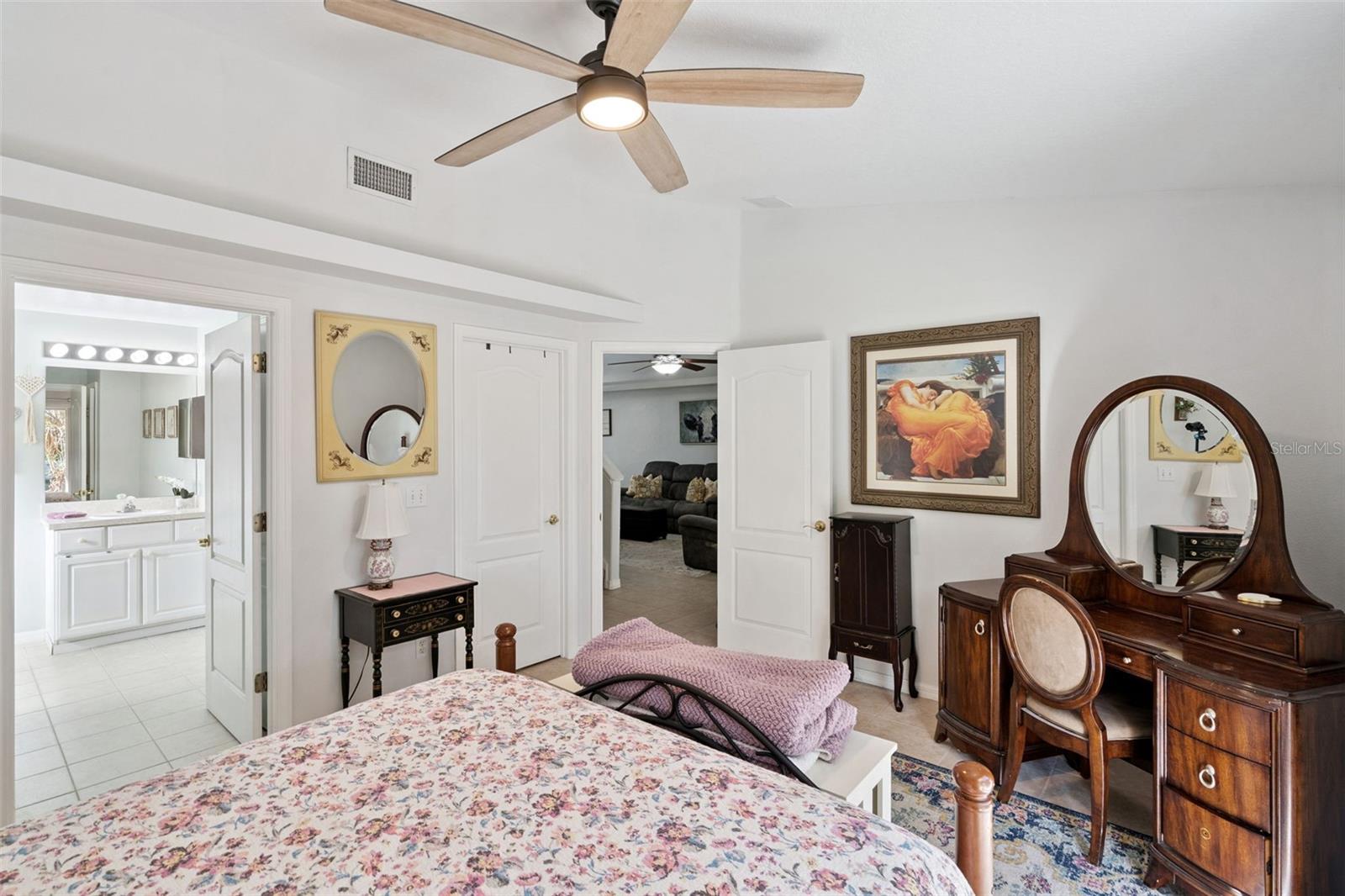 Image 13 of 34 For 8856 Courtyard Lane