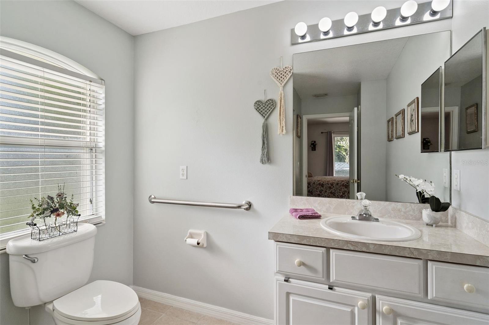 Image 15 of 34 For 8856 Courtyard Lane