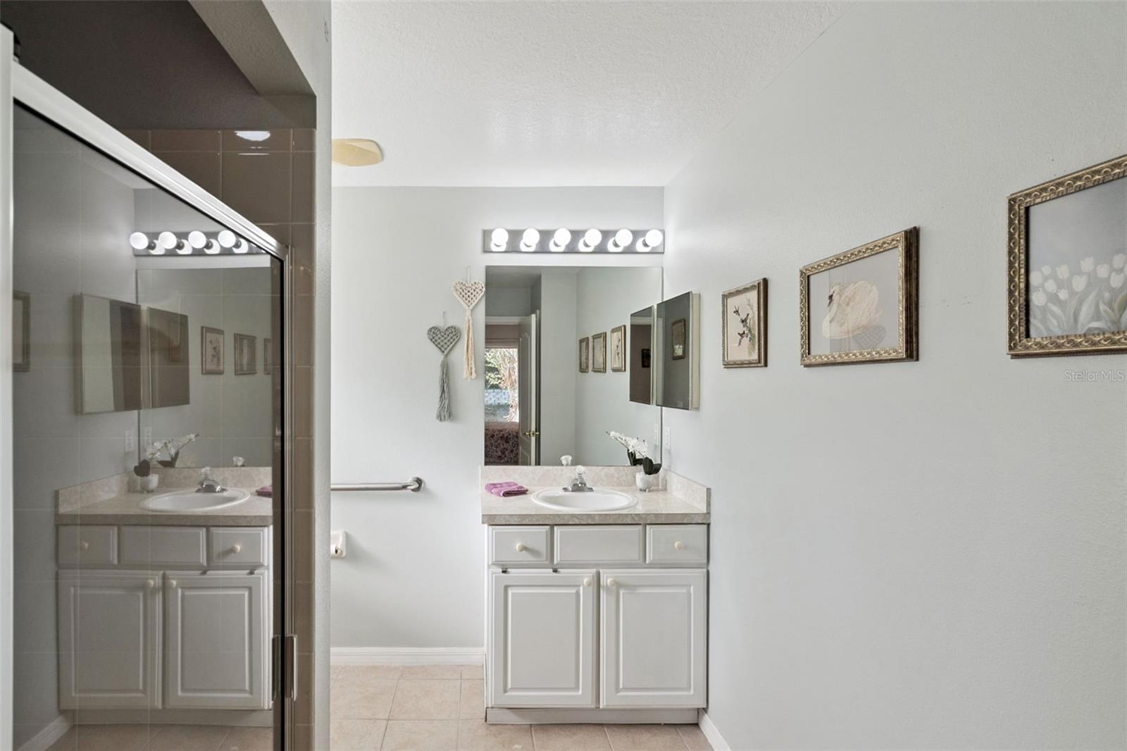 Image 16 of 34 For 8856 Courtyard Lane