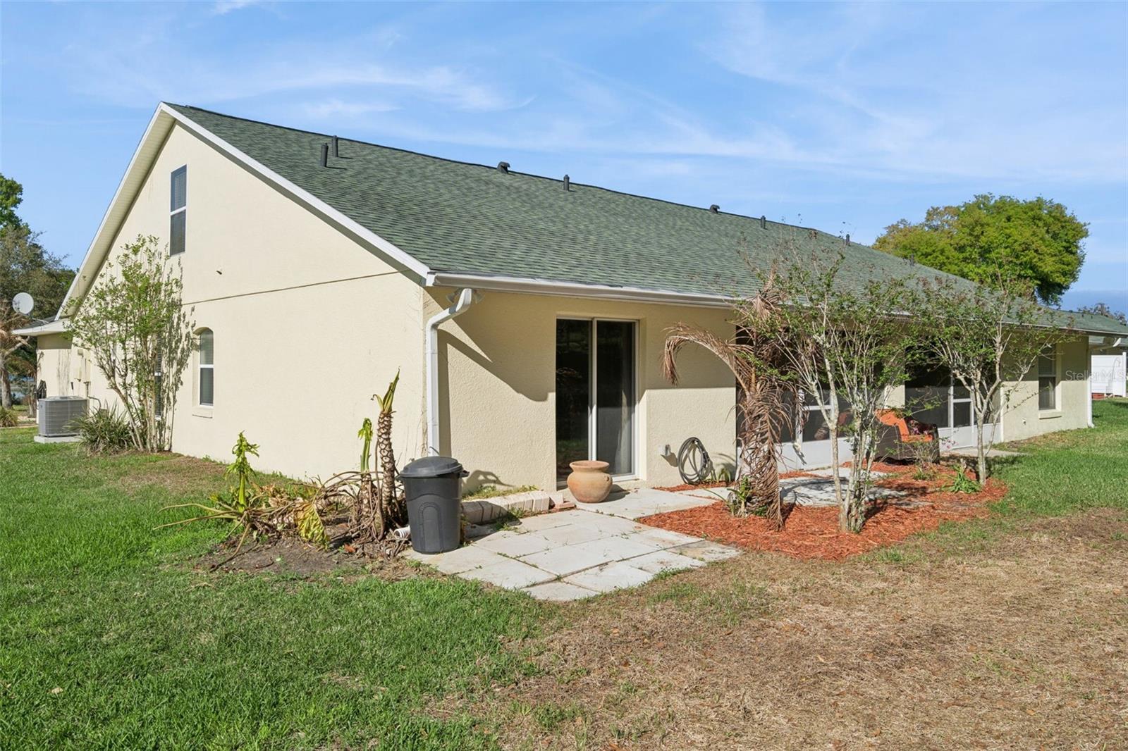 Image 23 of 34 For 8856 Courtyard Lane