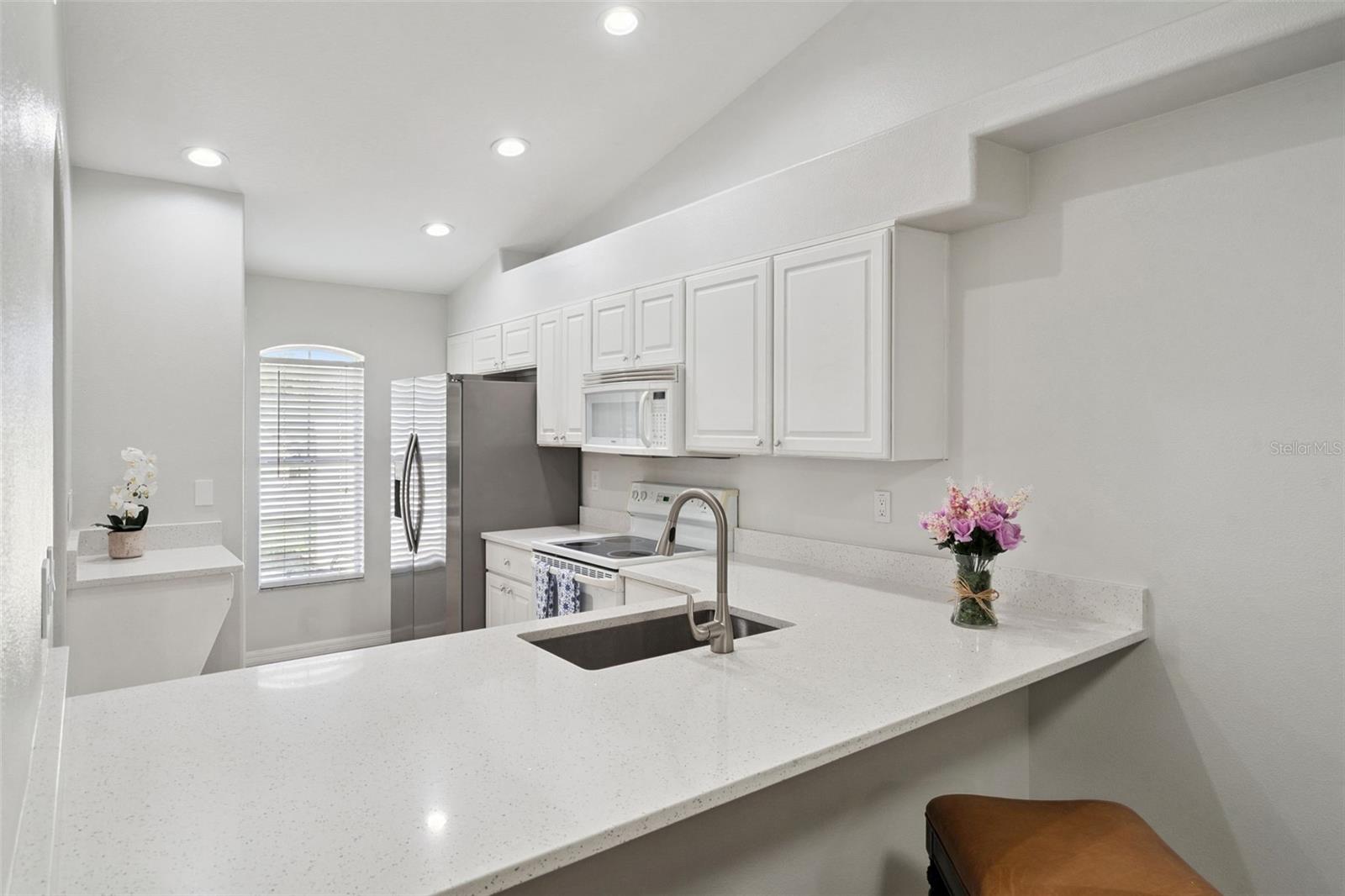 Image 7 of 34 For 8856 Courtyard Lane