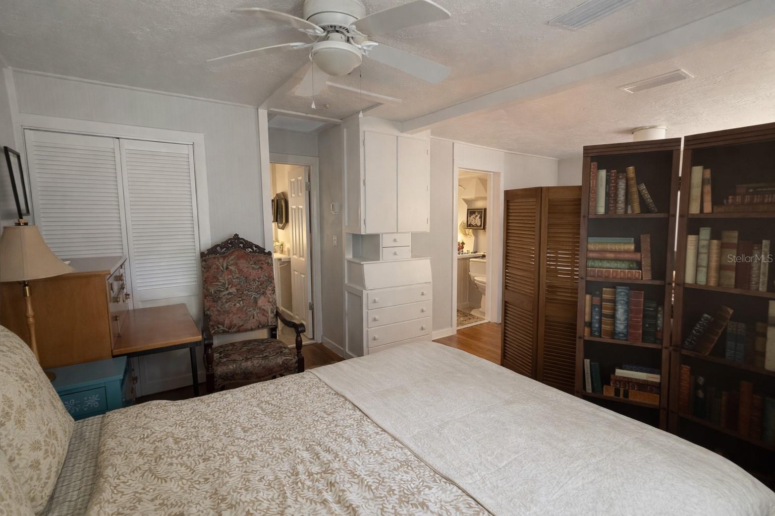 Image 11 of 14 For 721 1-2 Park Drive