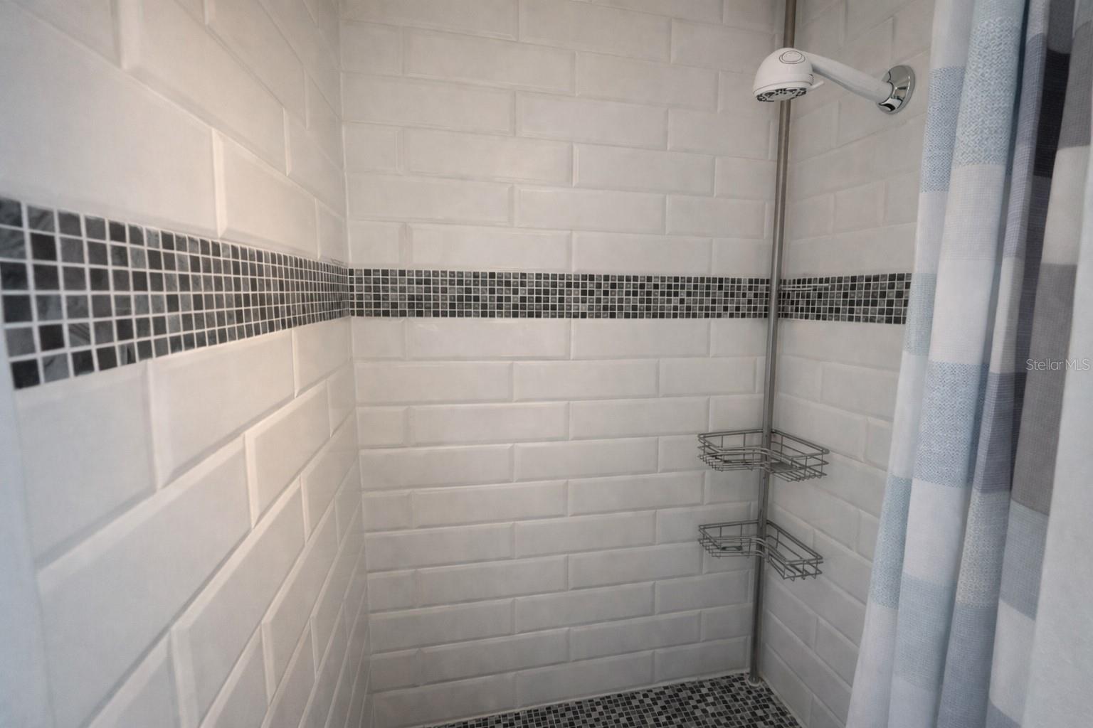 Image 14 of 14 For 721 1-2 Park Drive