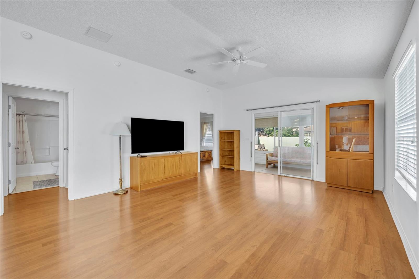 Image 11 of 46 For 16820 80th Bathurst Court