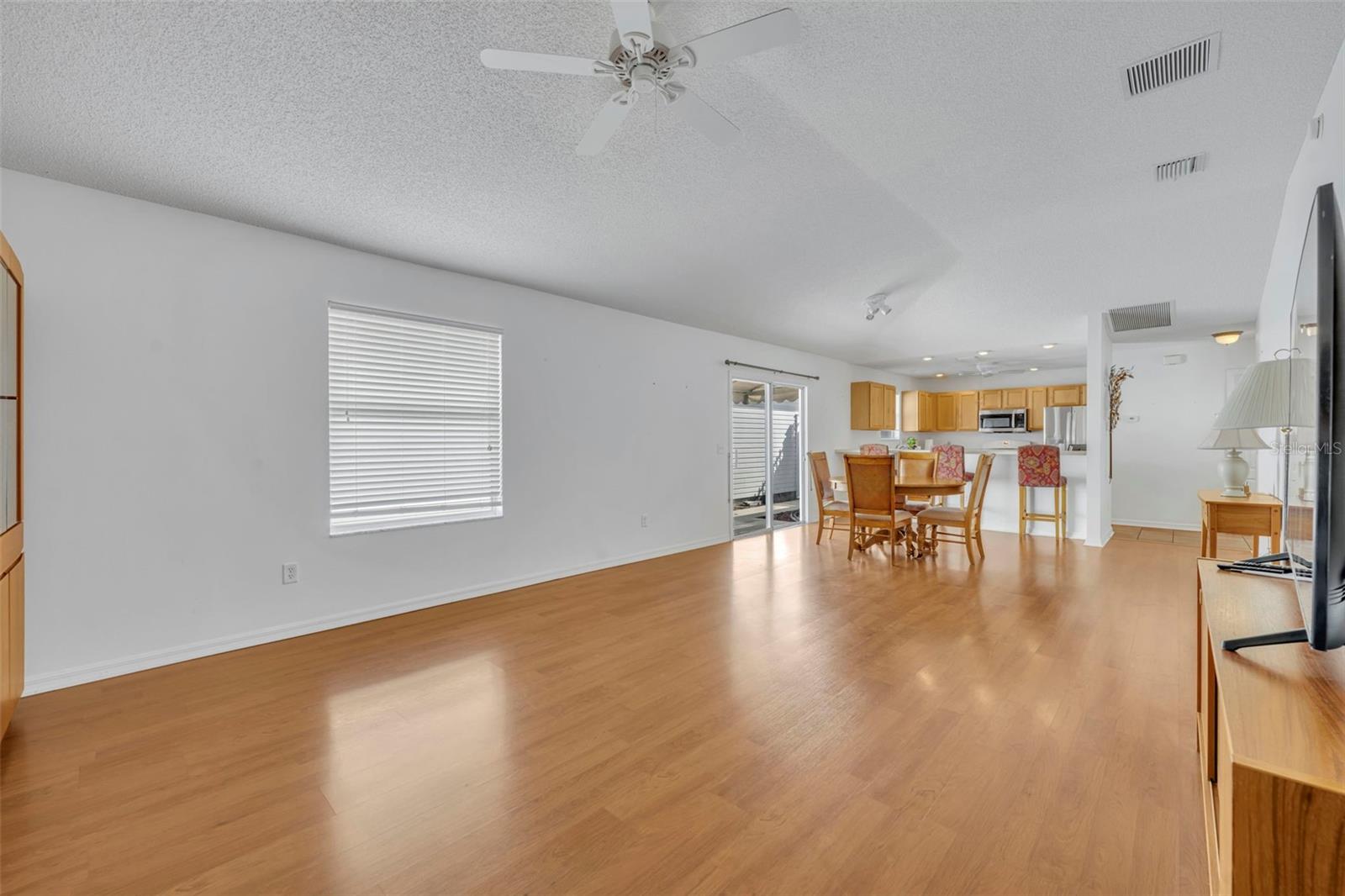 Image 13 of 46 For 16820 80th Bathurst Court