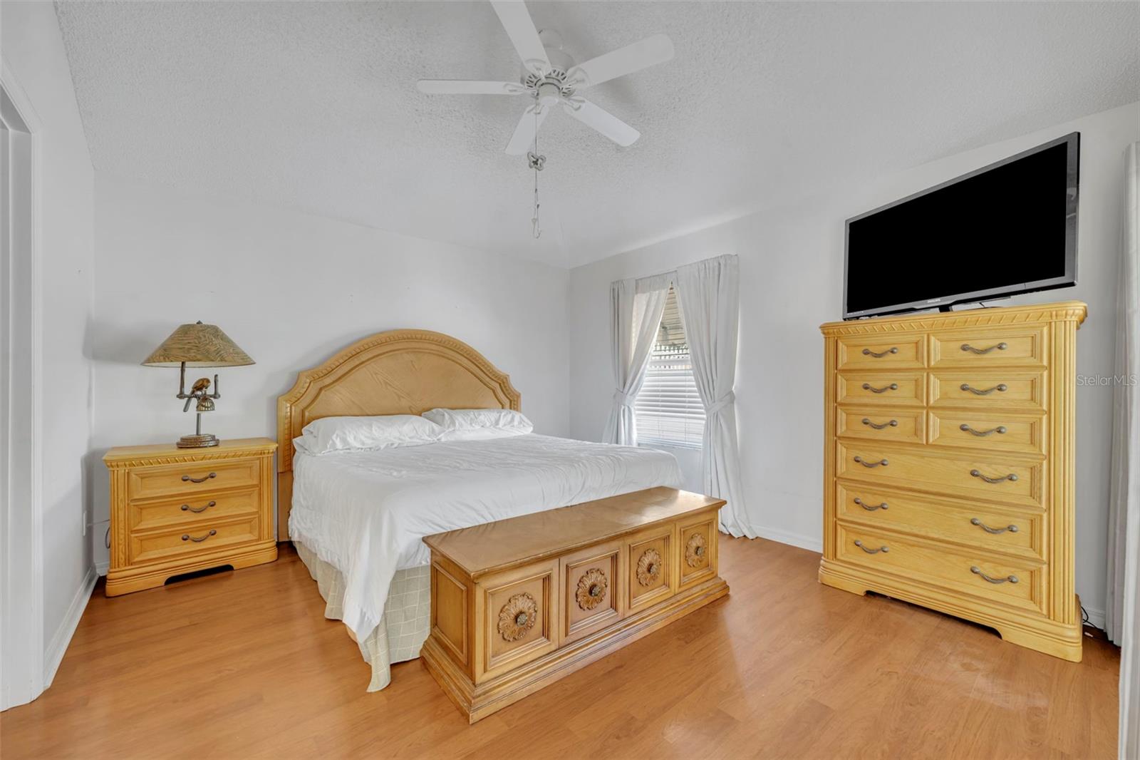 Image 19 of 46 For 16820 80th Bathurst Court